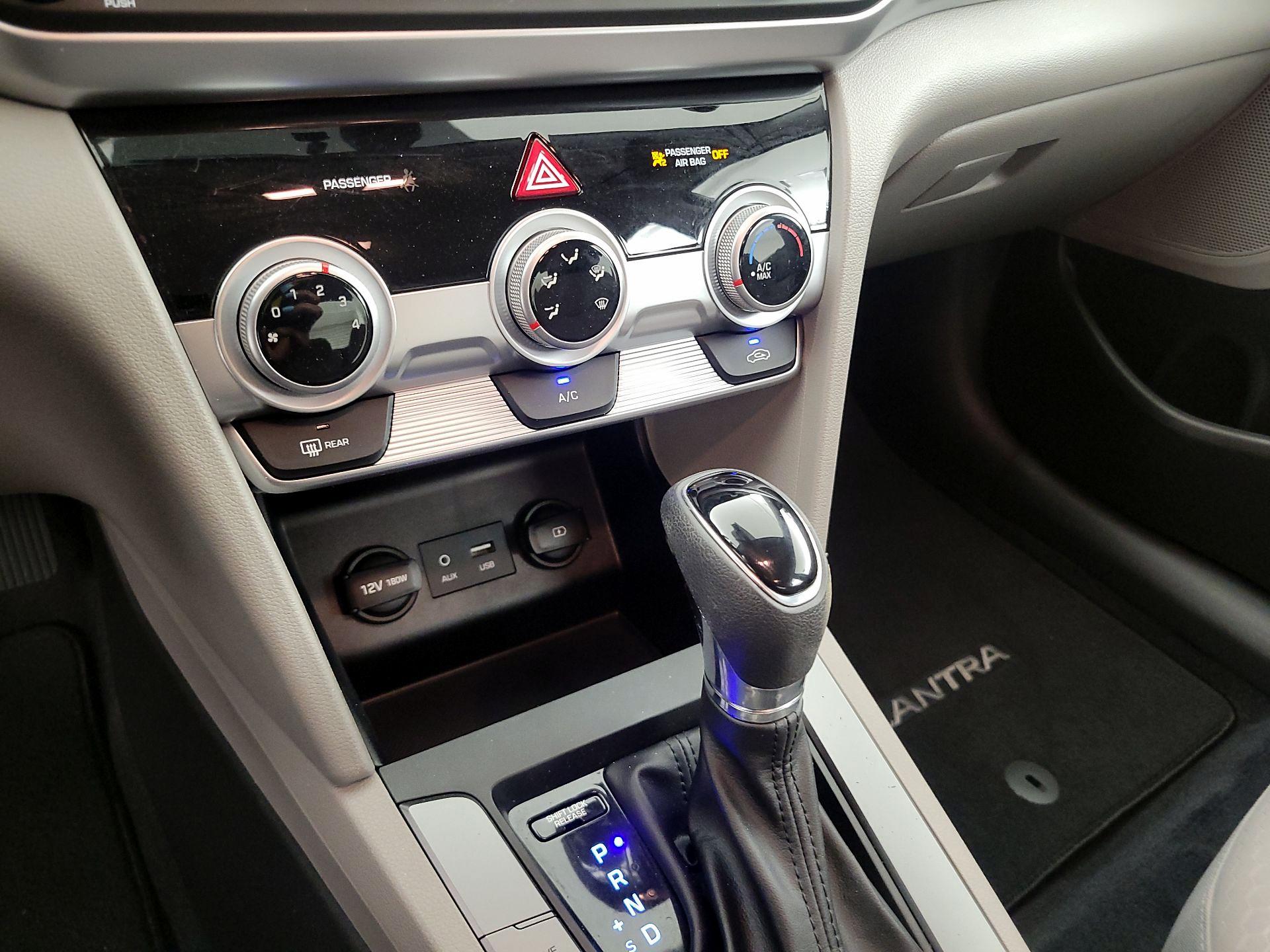 Thumbnail: 2019 Hyundai Elantra - 16