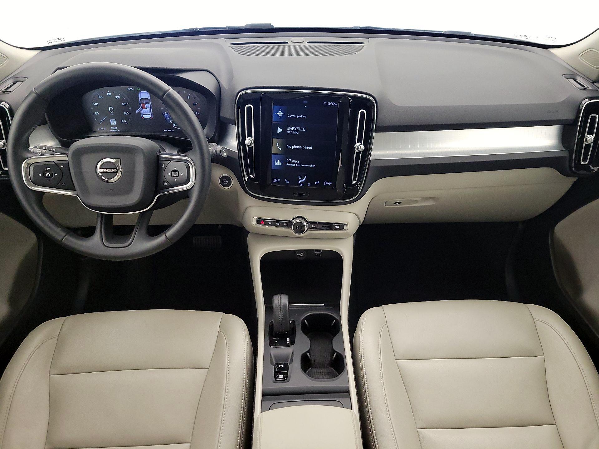 Thumbnail: 2021 Volvo XC40 - 9
