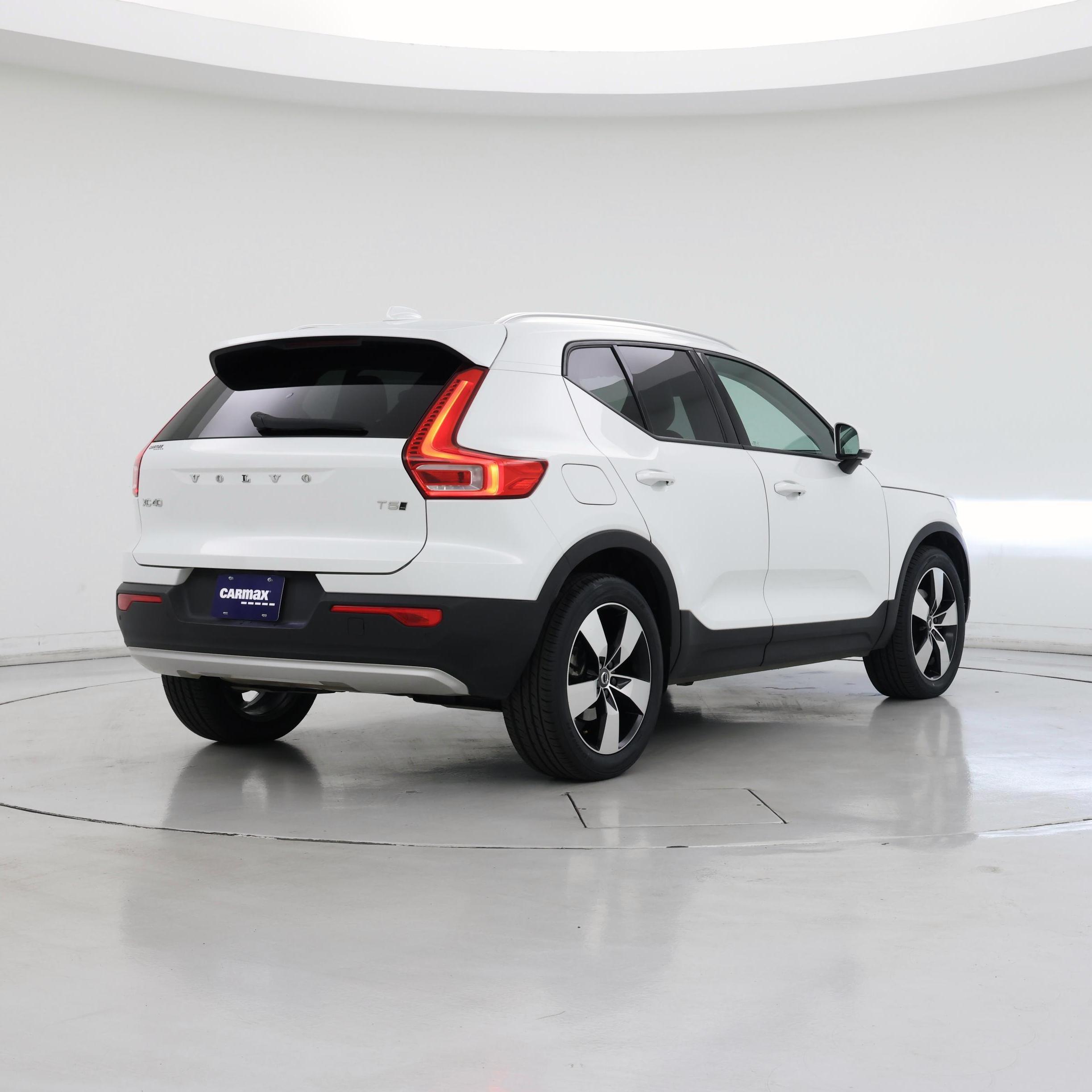 Thumbnail: 2021 Volvo XC40 - 8