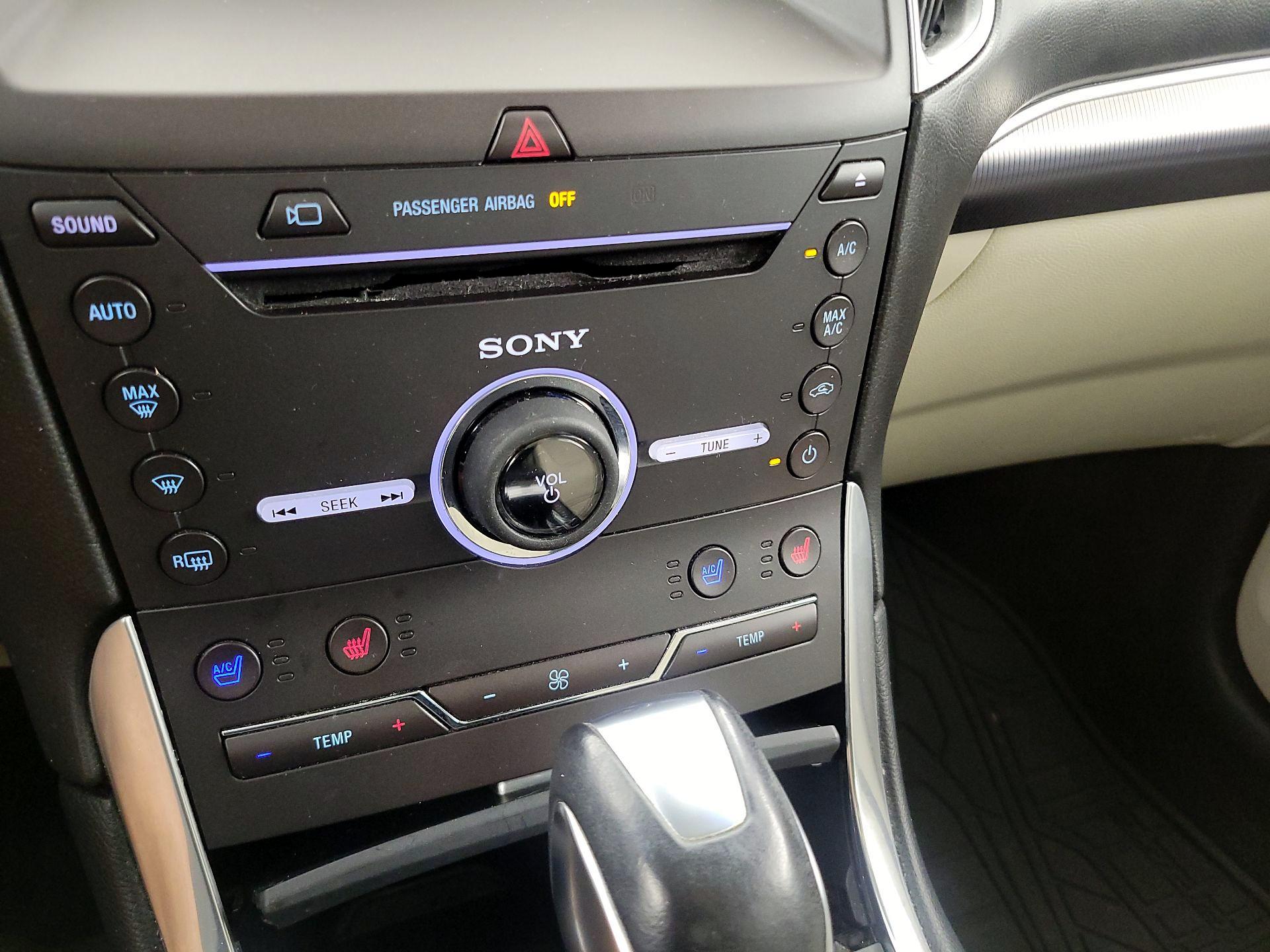 Thumbnail: 2016 Ford Edge - 17