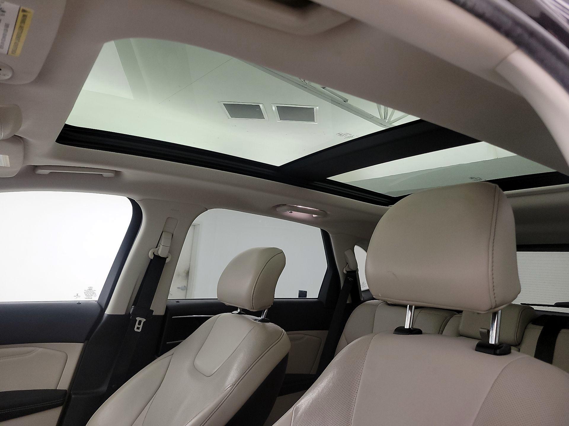 Thumbnail: 2016 Ford Edge - 20