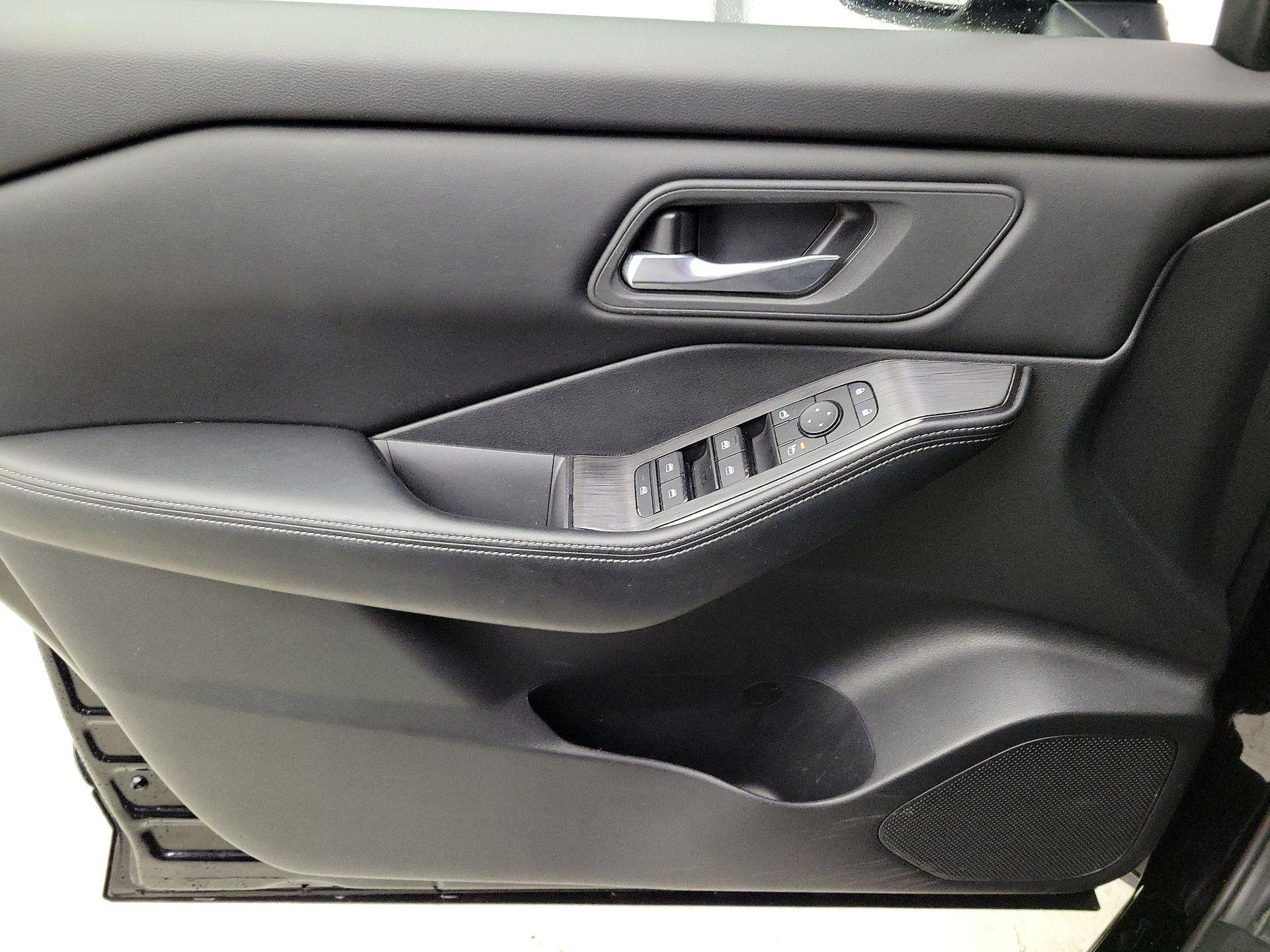 Thumbnail: 2024 Nissan Rogue - 12