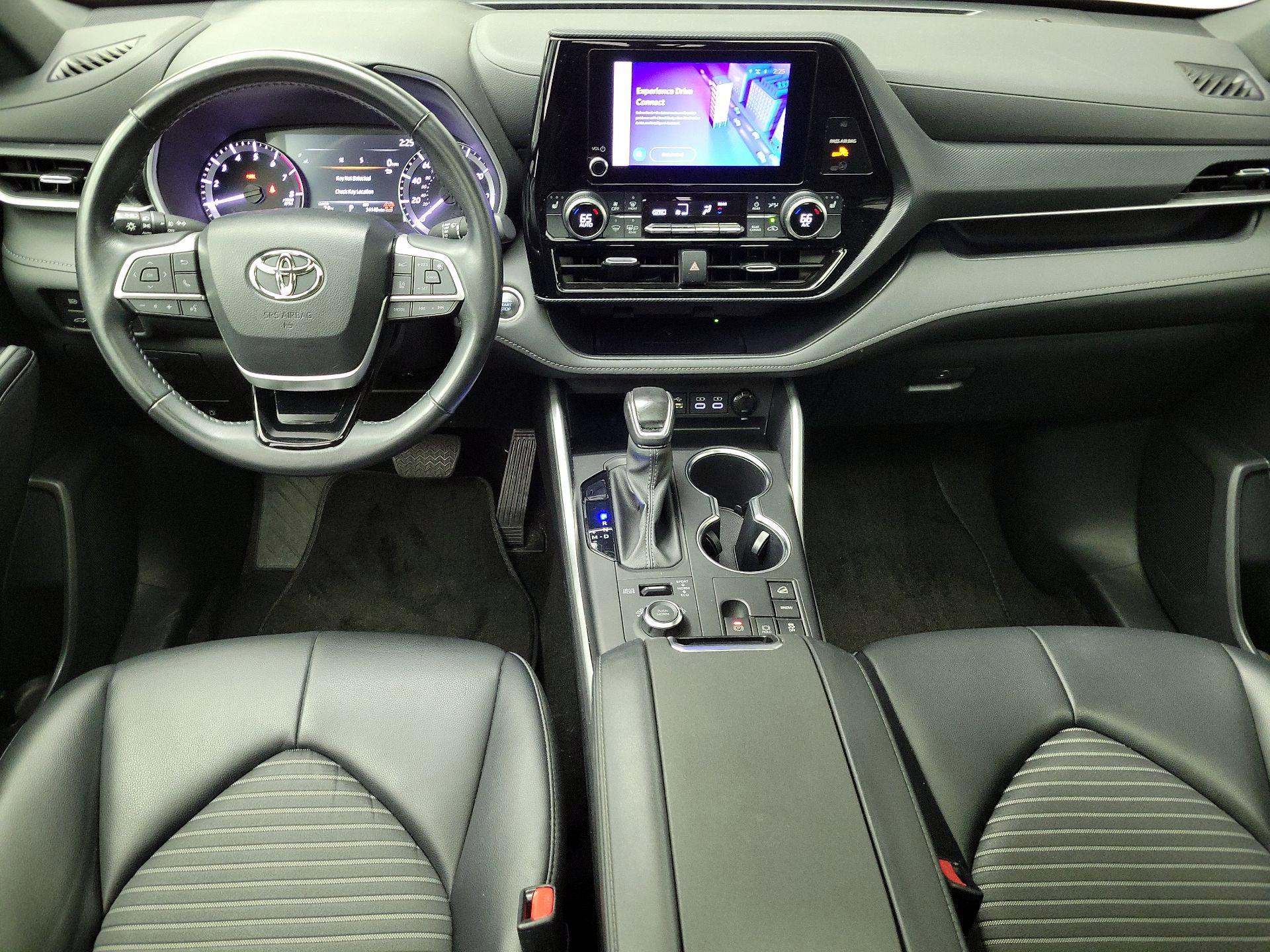 Thumbnail: 2024 Toyota Highlander - 9