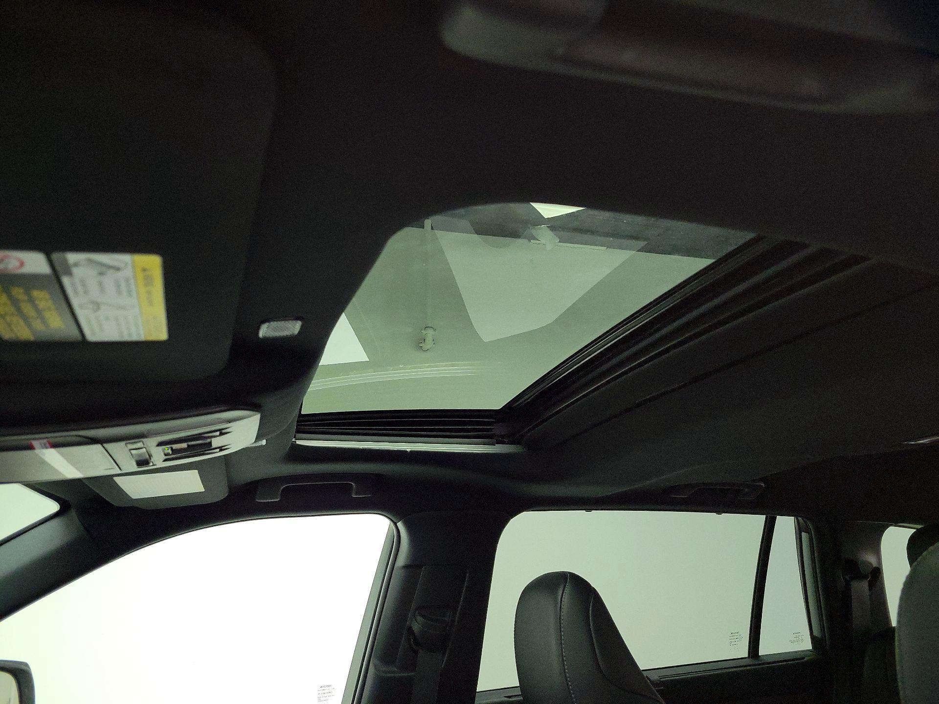 Thumbnail: 2024 Toyota Highlander - 19