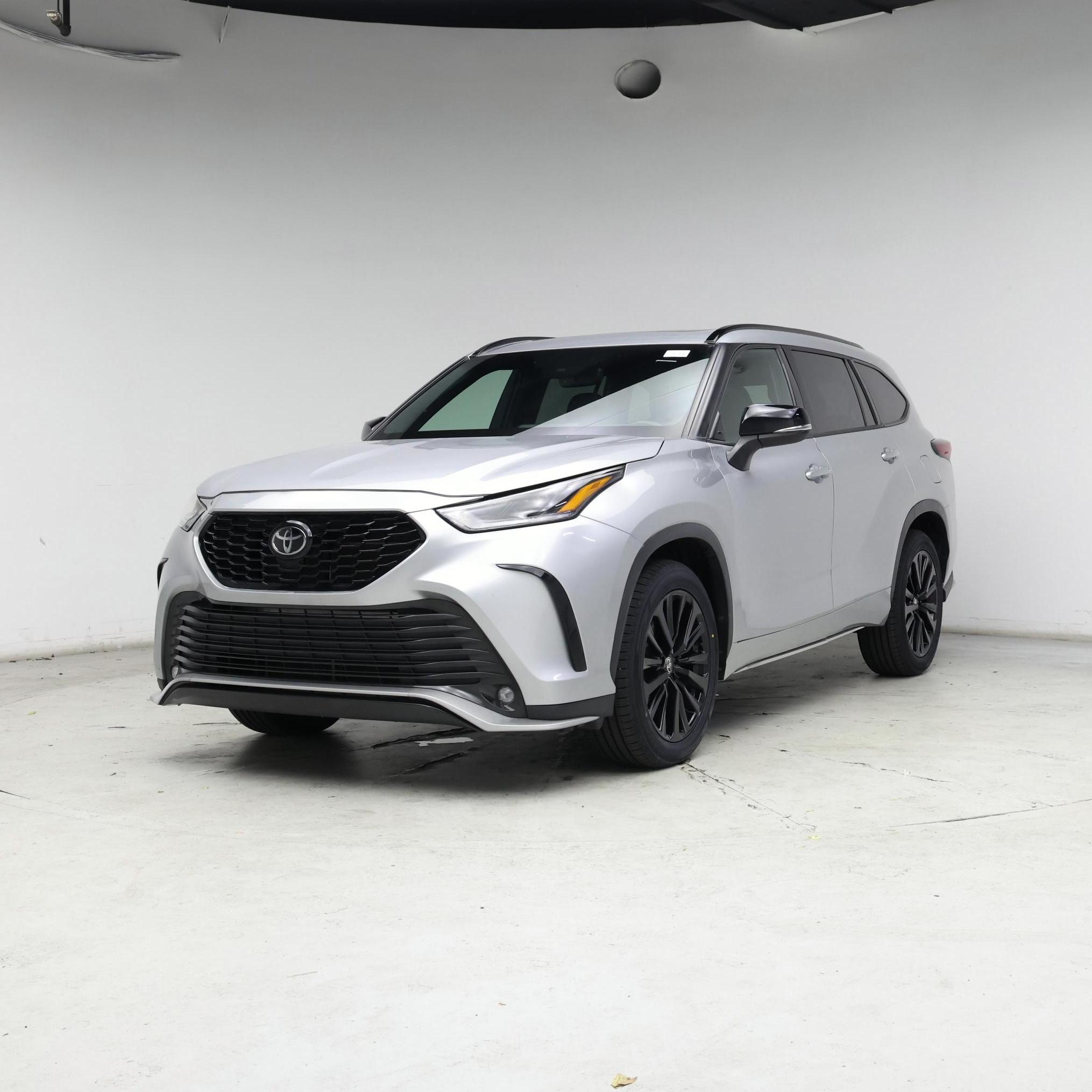 Thumbnail: 2024 Toyota Highlander - 4