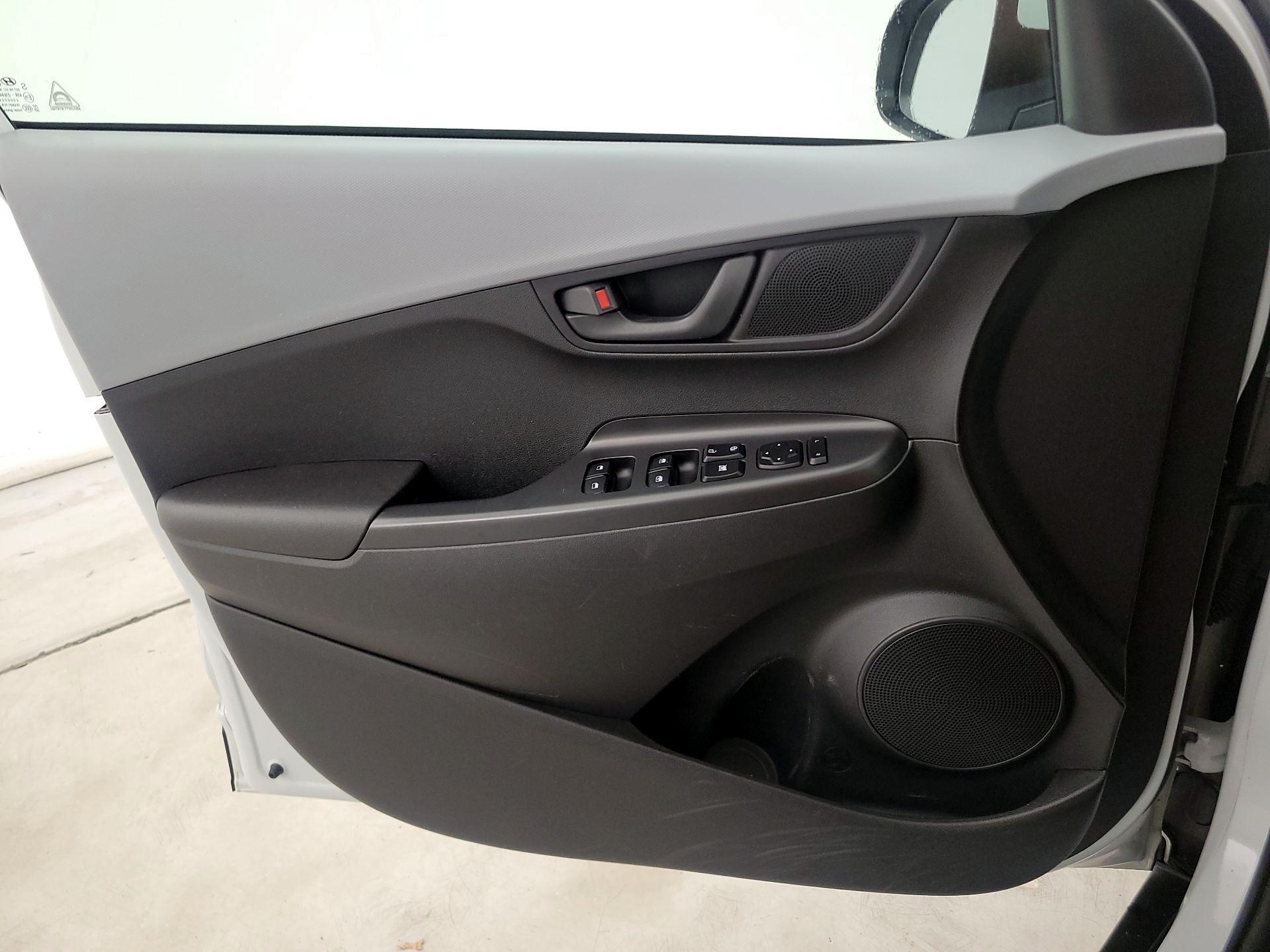 Thumbnail: 2018 Hyundai Kona - 12