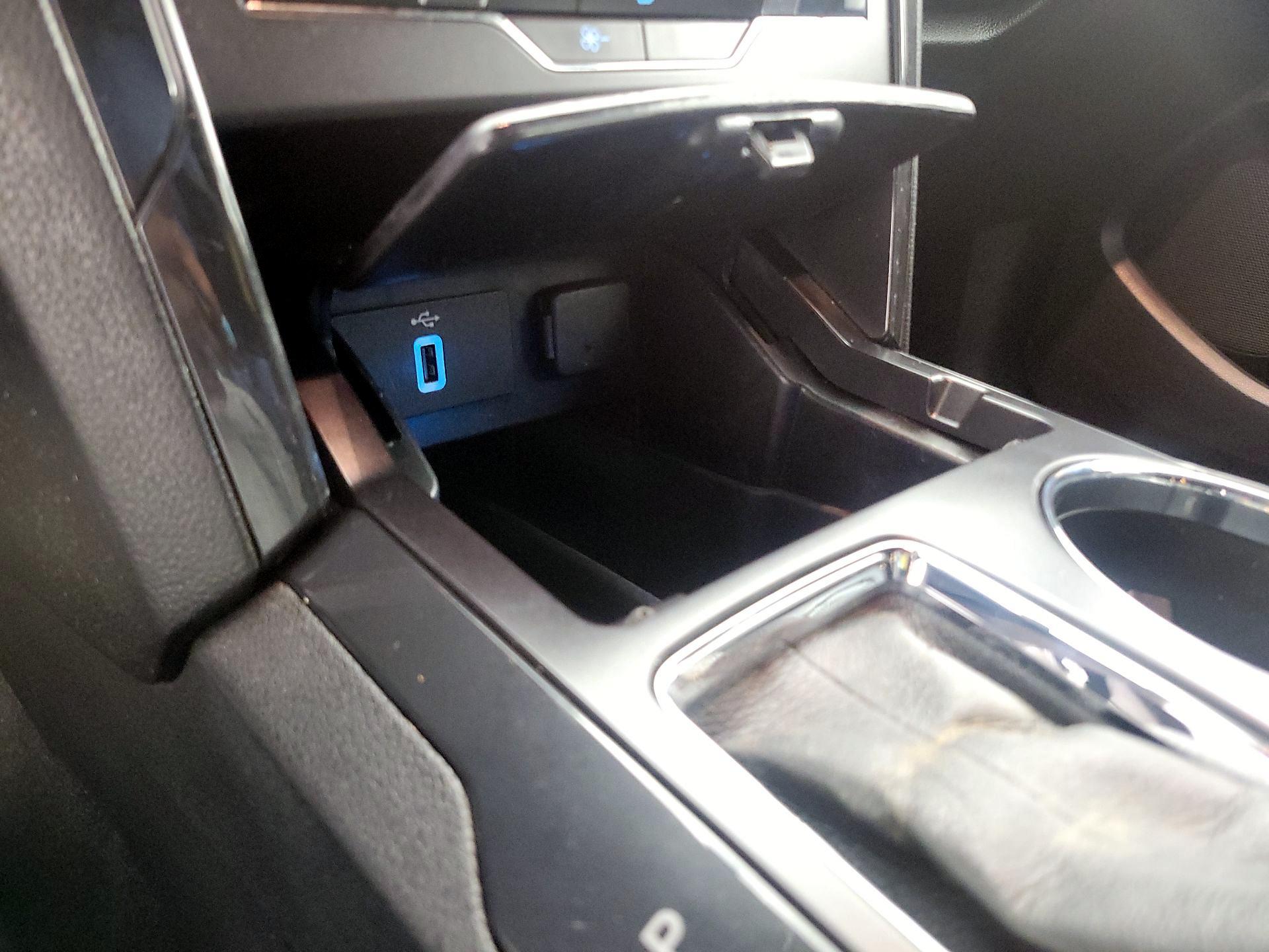 Thumbnail: 2019 Ford Explorer - 19