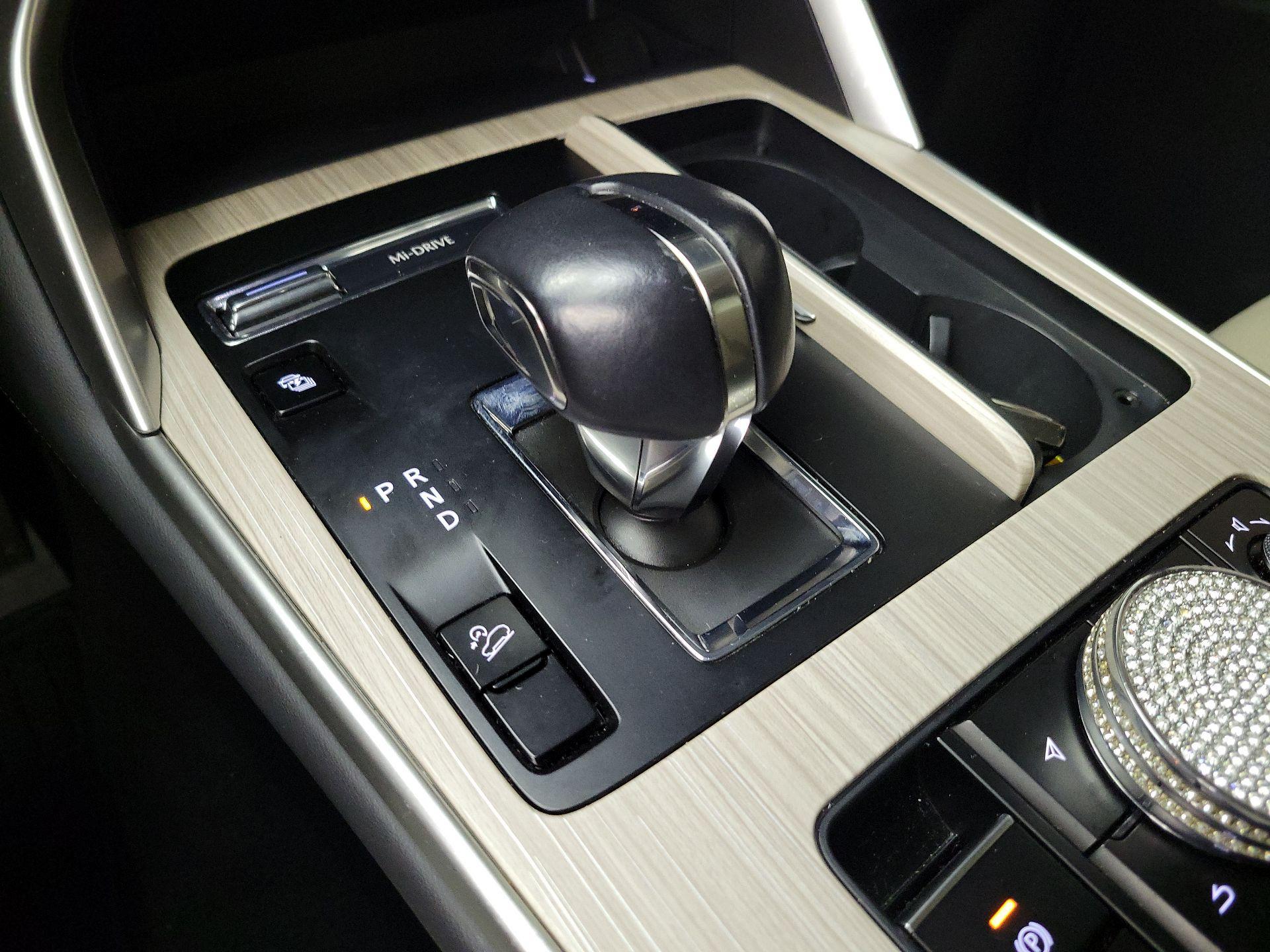 Thumbnail: 2024 Mazda CX-90 - 17