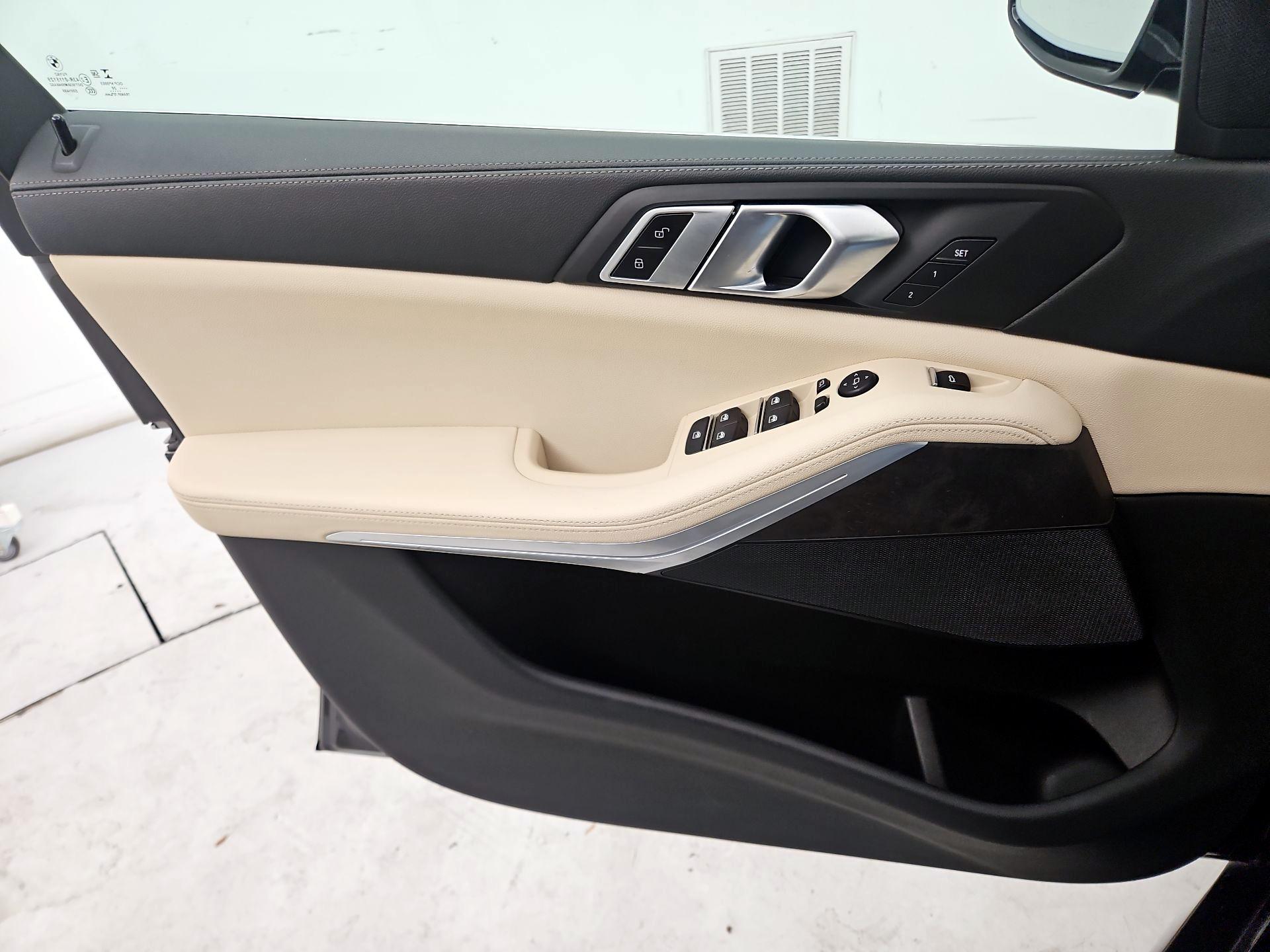 Thumbnail: 2020 BMW X5 - 12