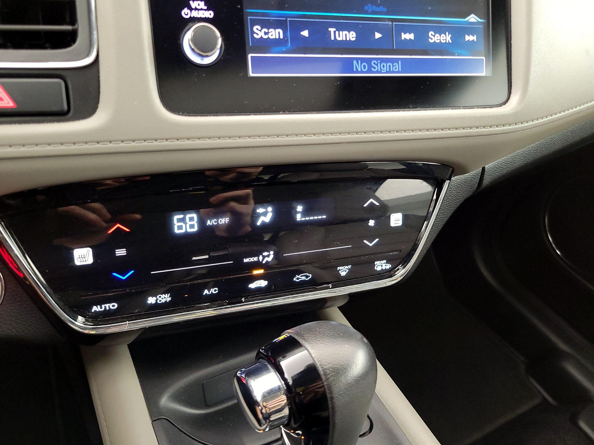 Thumbnail: 2019 Honda HR-V - 16