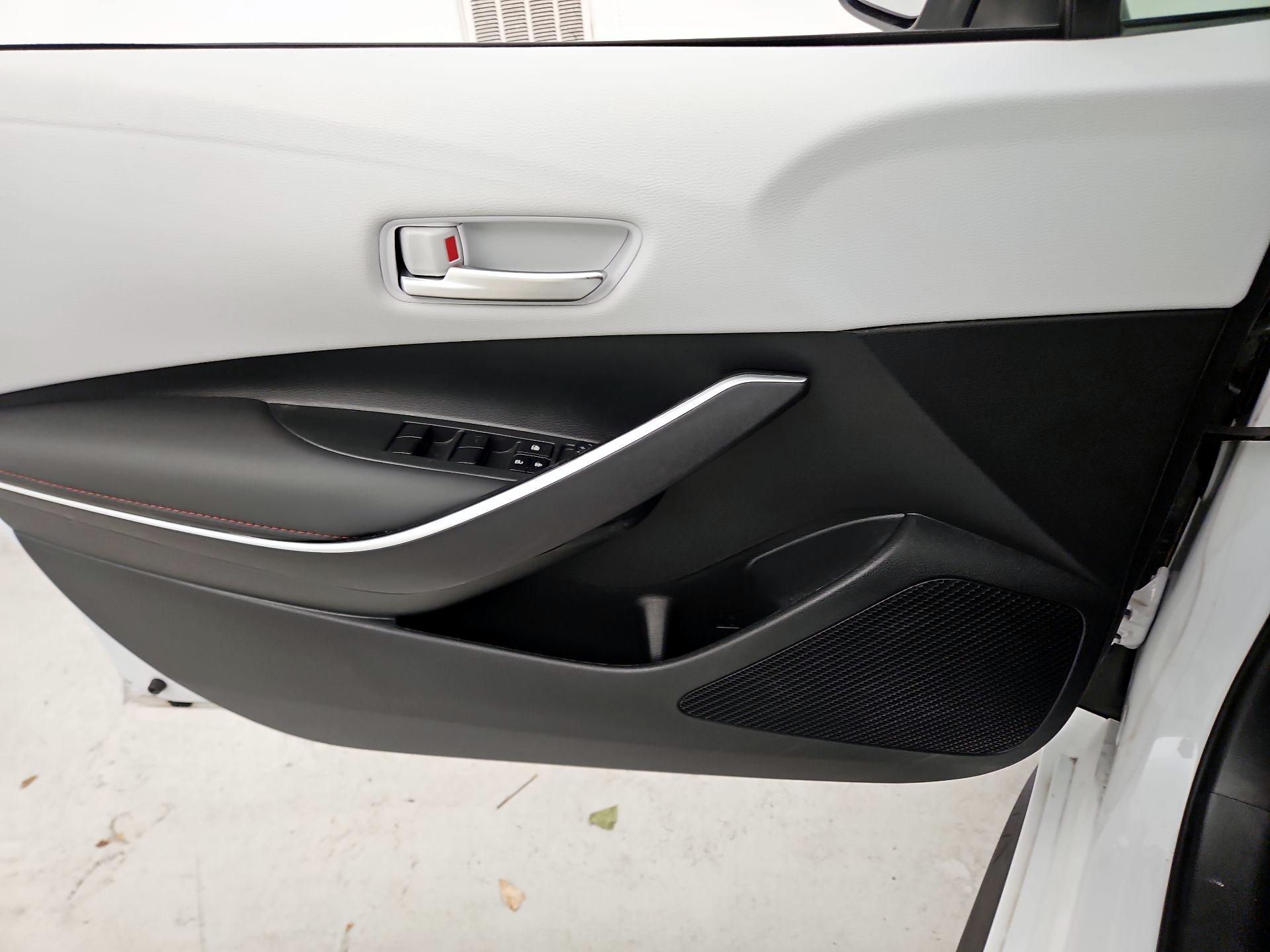 Thumbnail: 2024 Toyota Corolla - 12