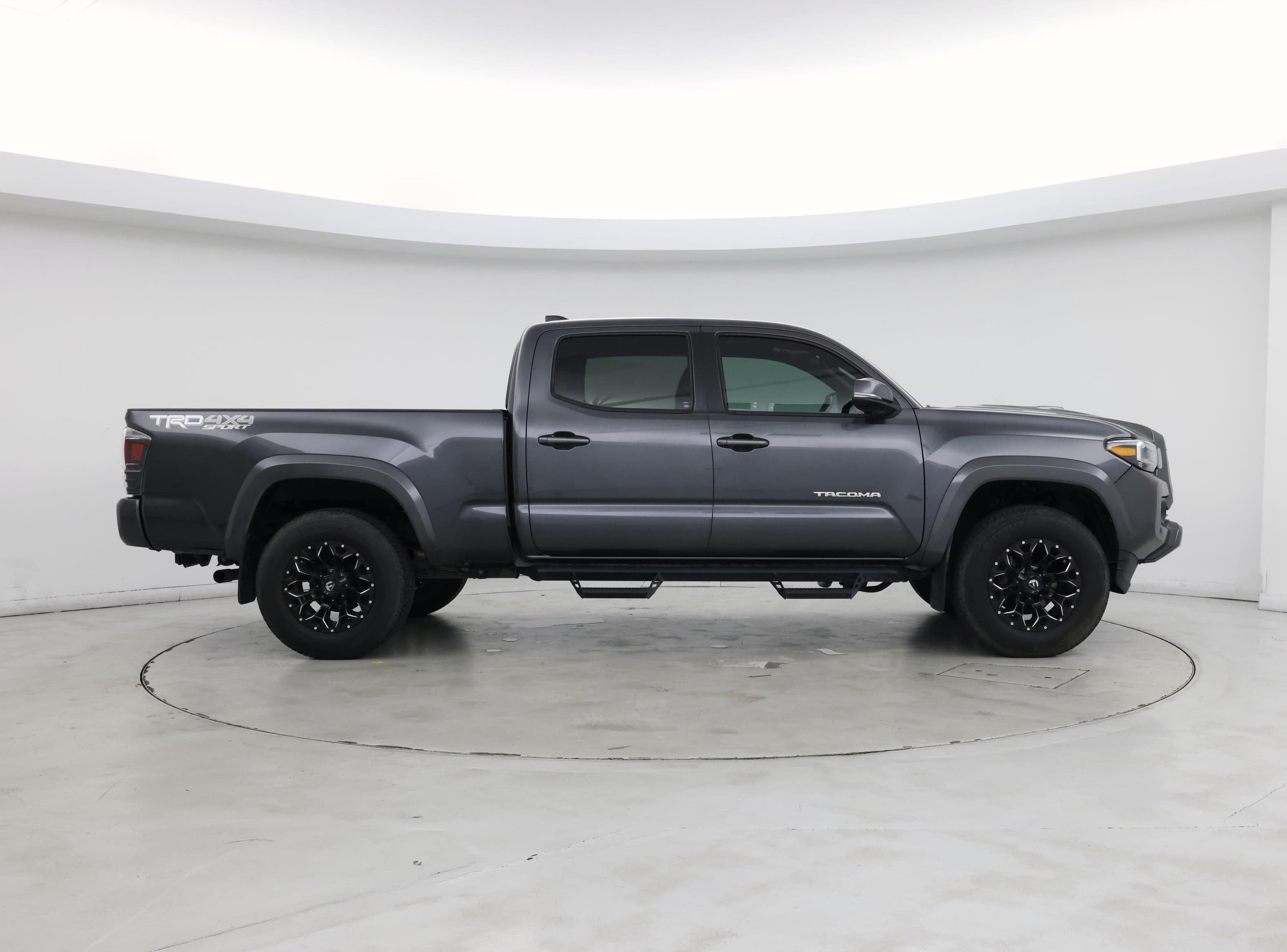 Thumbnail: 2022 Toyota Tacoma - 7