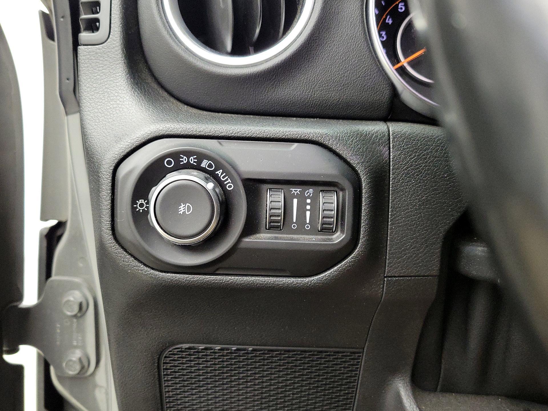 Thumbnail: 2020 Jeep Wrangler - 13