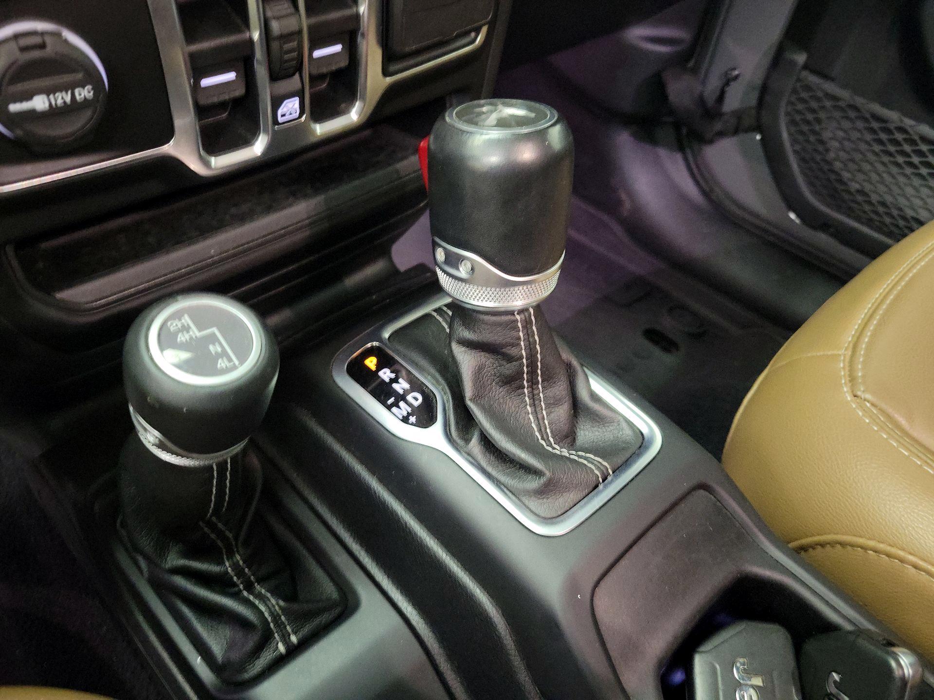 Thumbnail: 2020 Jeep Wrangler - 17