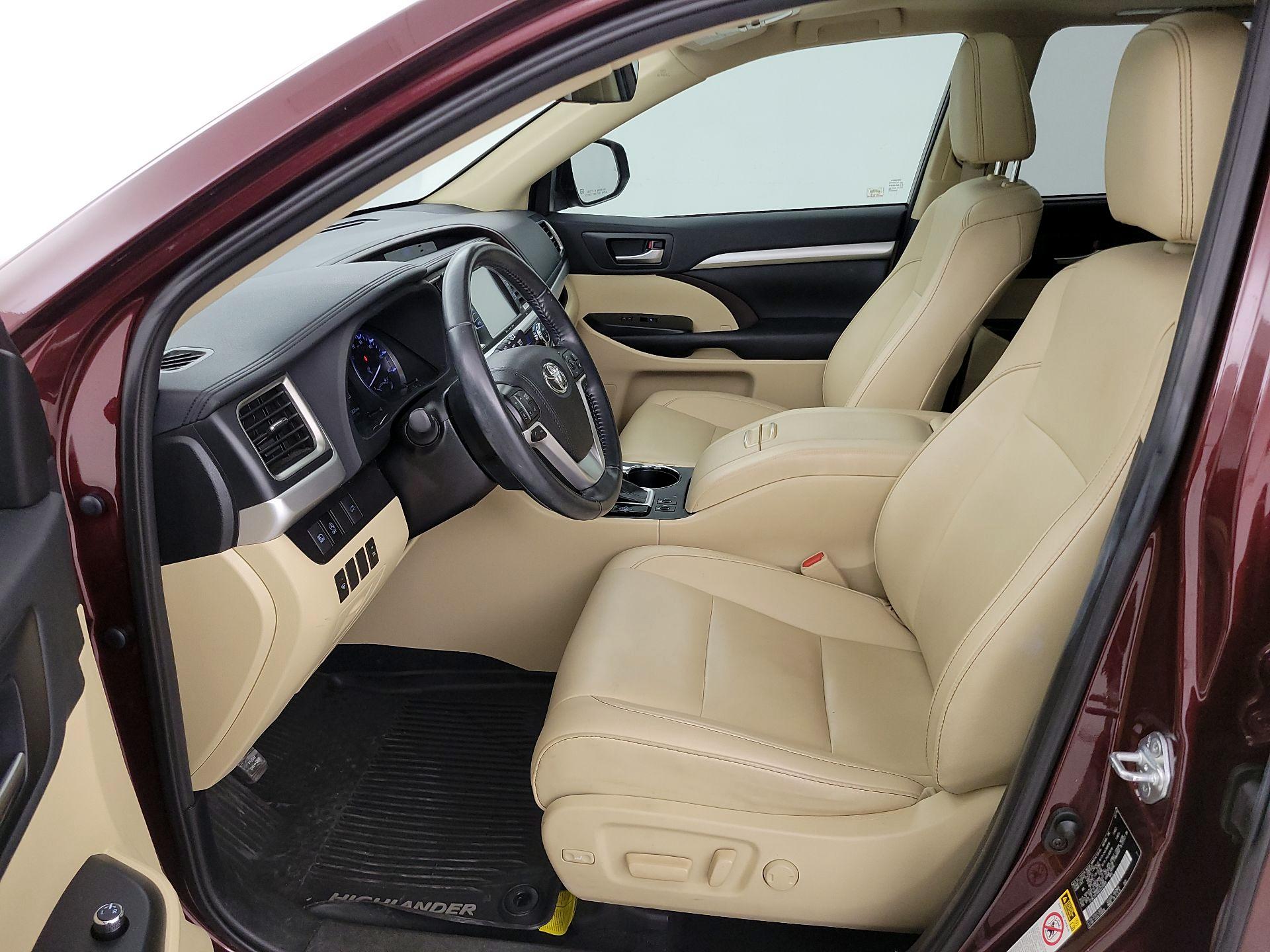 Thumbnail: 2019 Toyota Highlander - 11