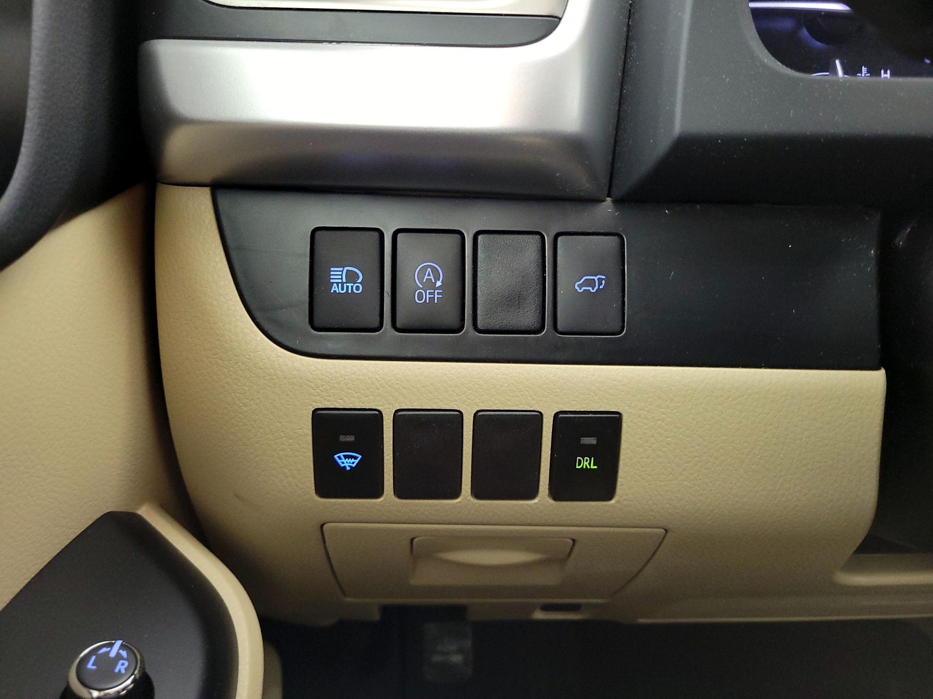 Thumbnail: 2019 Toyota Highlander - 13