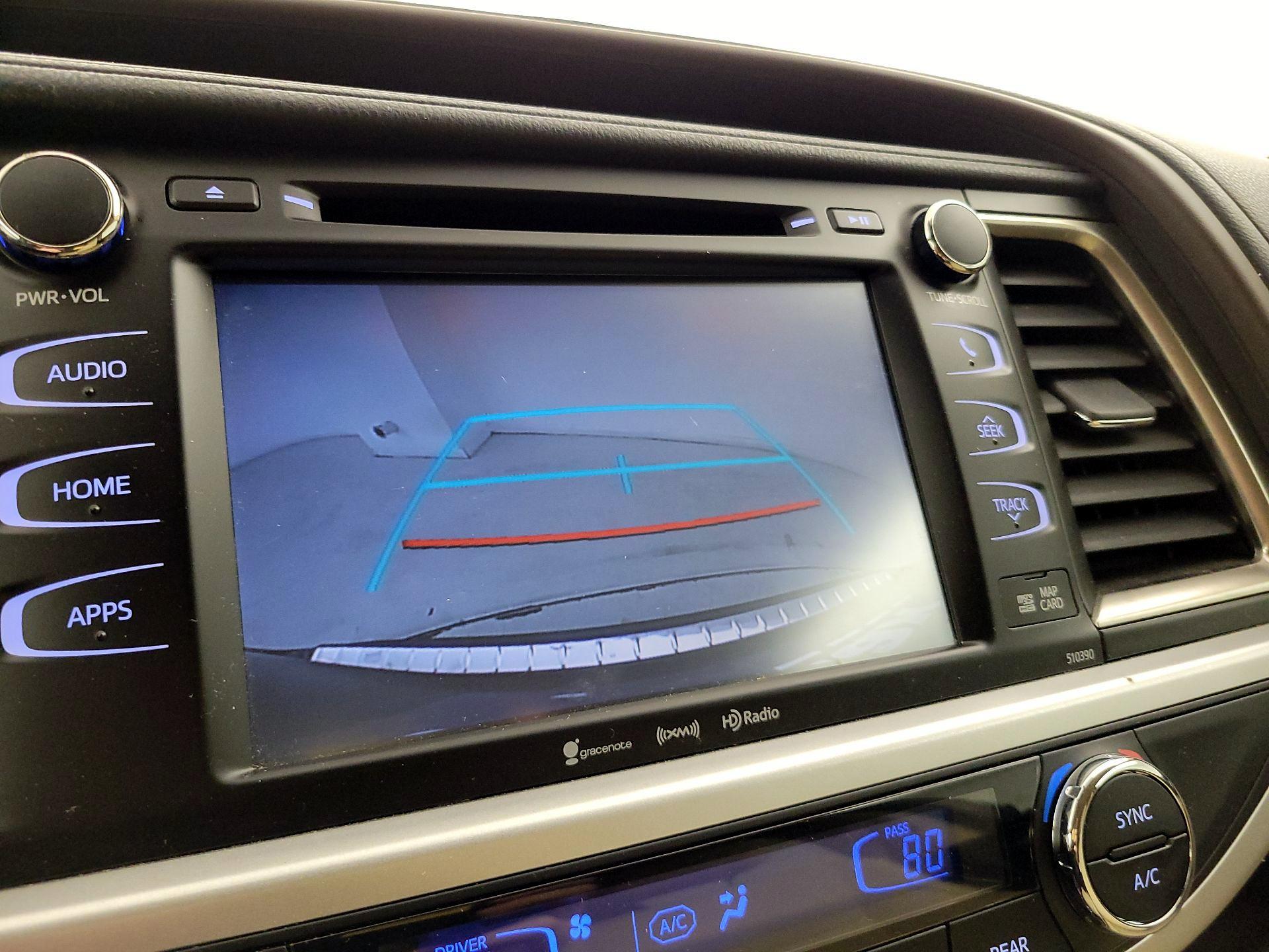 Thumbnail: 2019 Toyota Highlander - 14