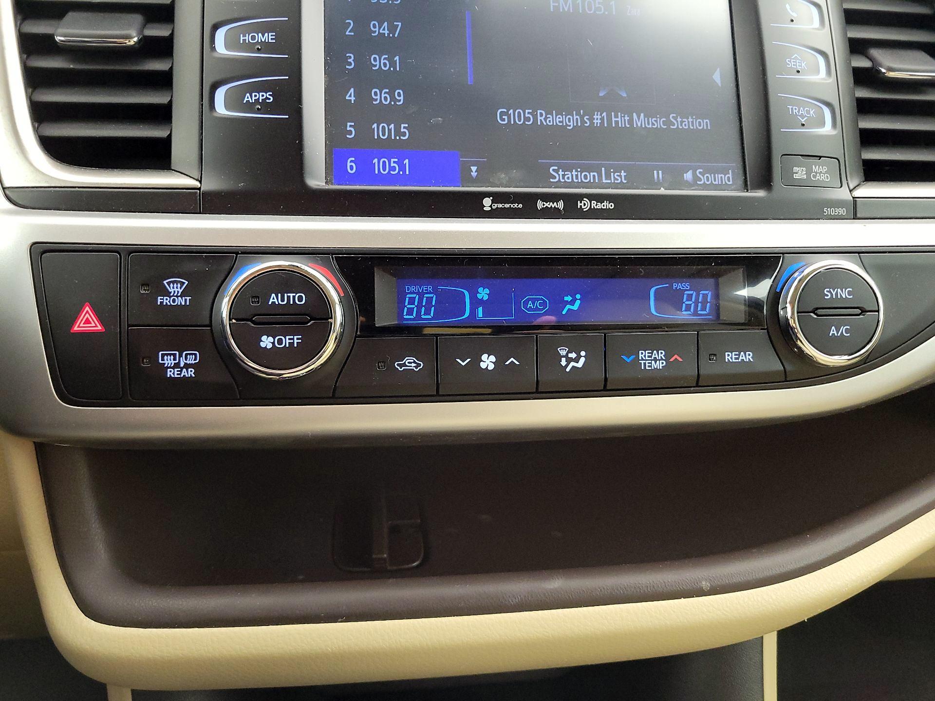 Thumbnail: 2019 Toyota Highlander - 16