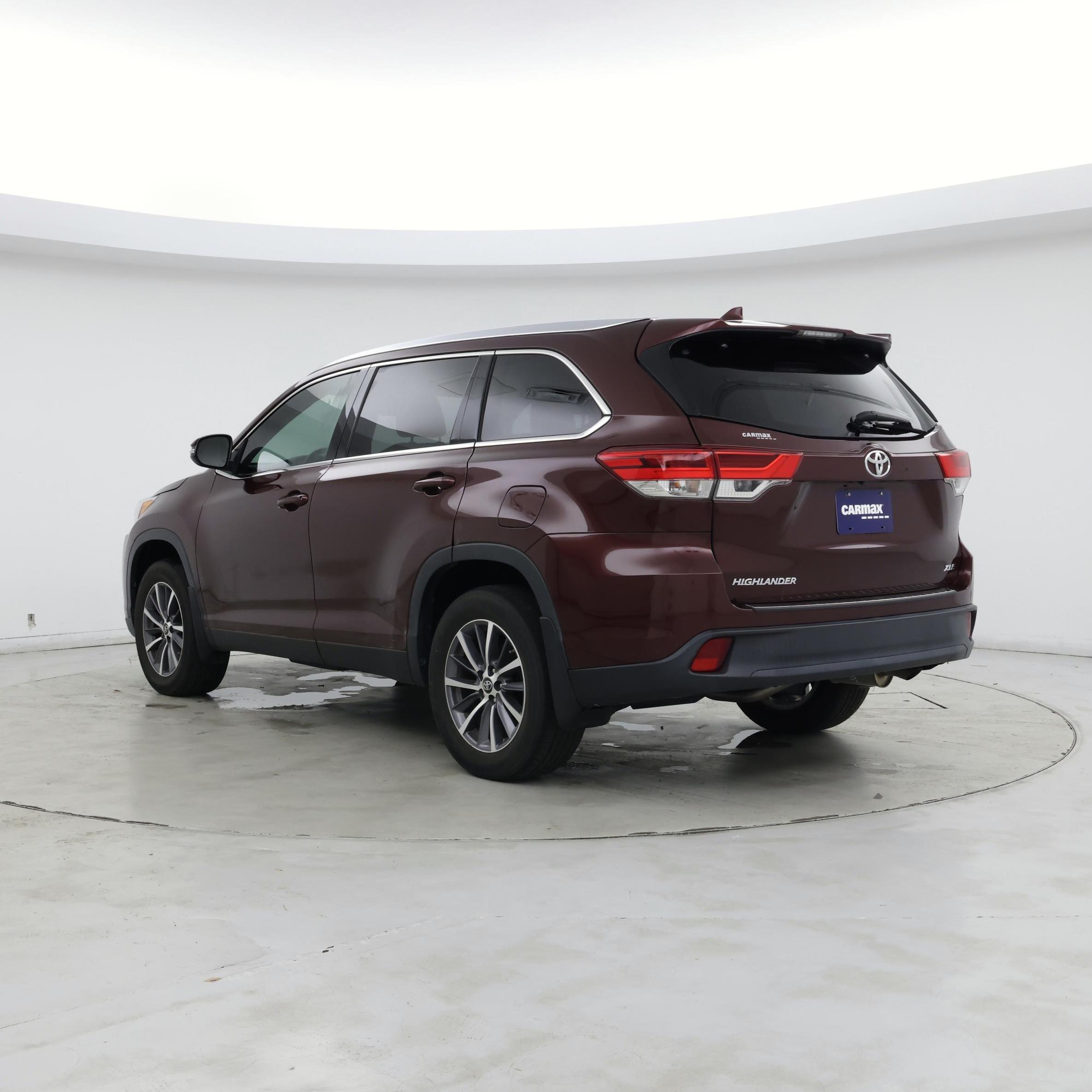 Thumbnail: 2019 Toyota Highlander - 2