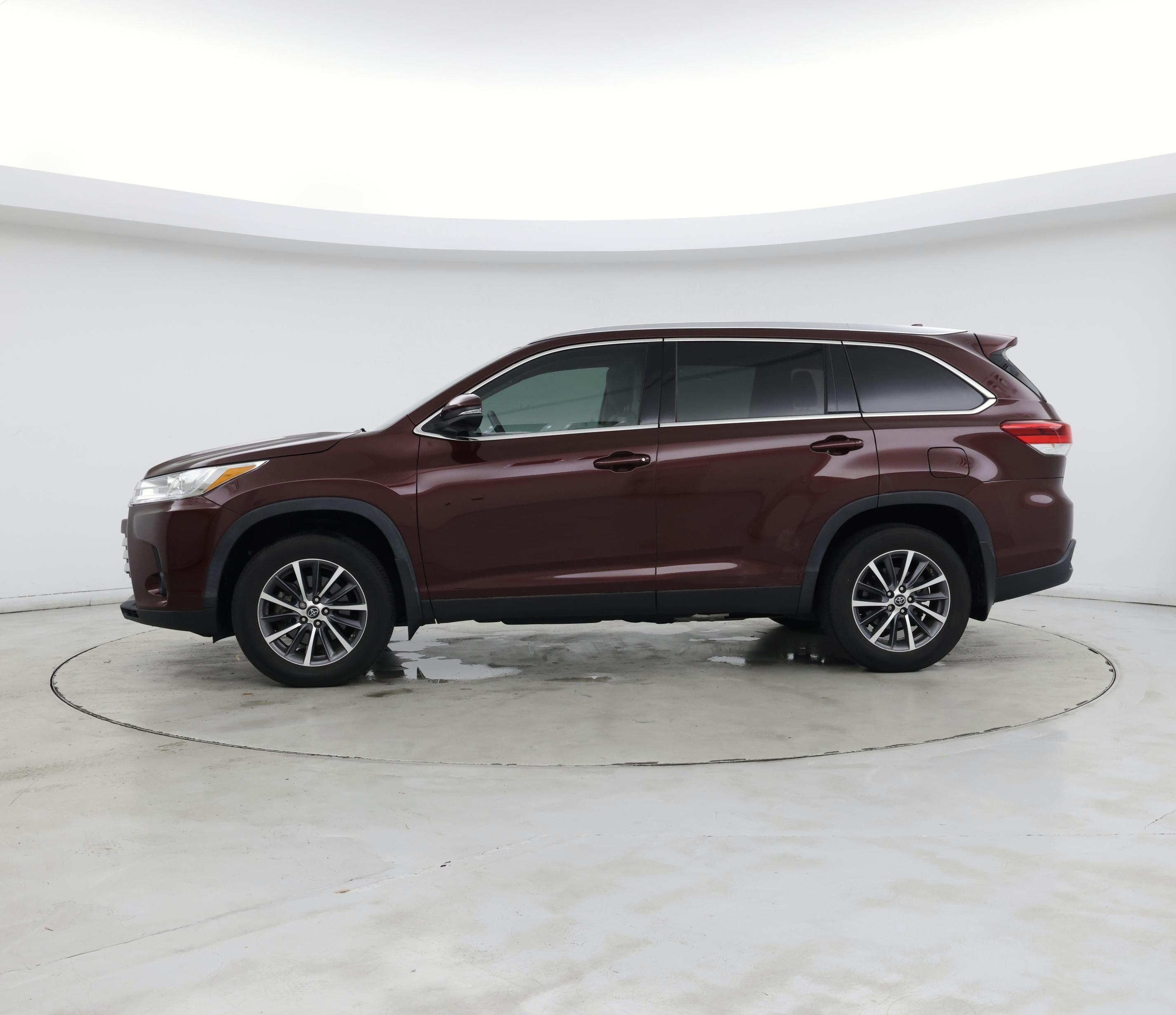 Thumbnail: 2019 Toyota Highlander - 3