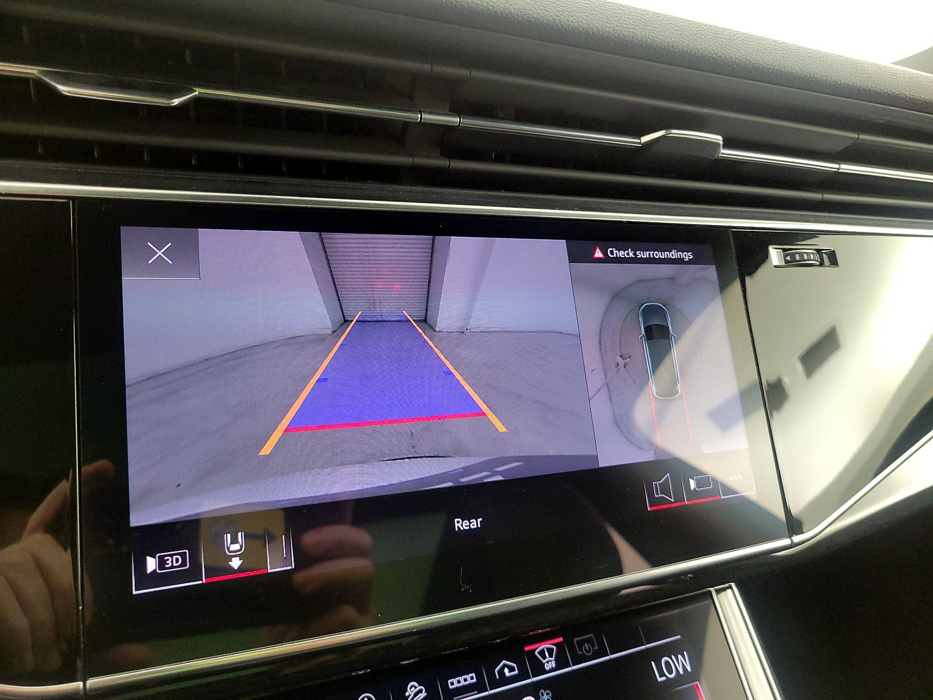 Thumbnail: 2021 Audi Q7 - 14