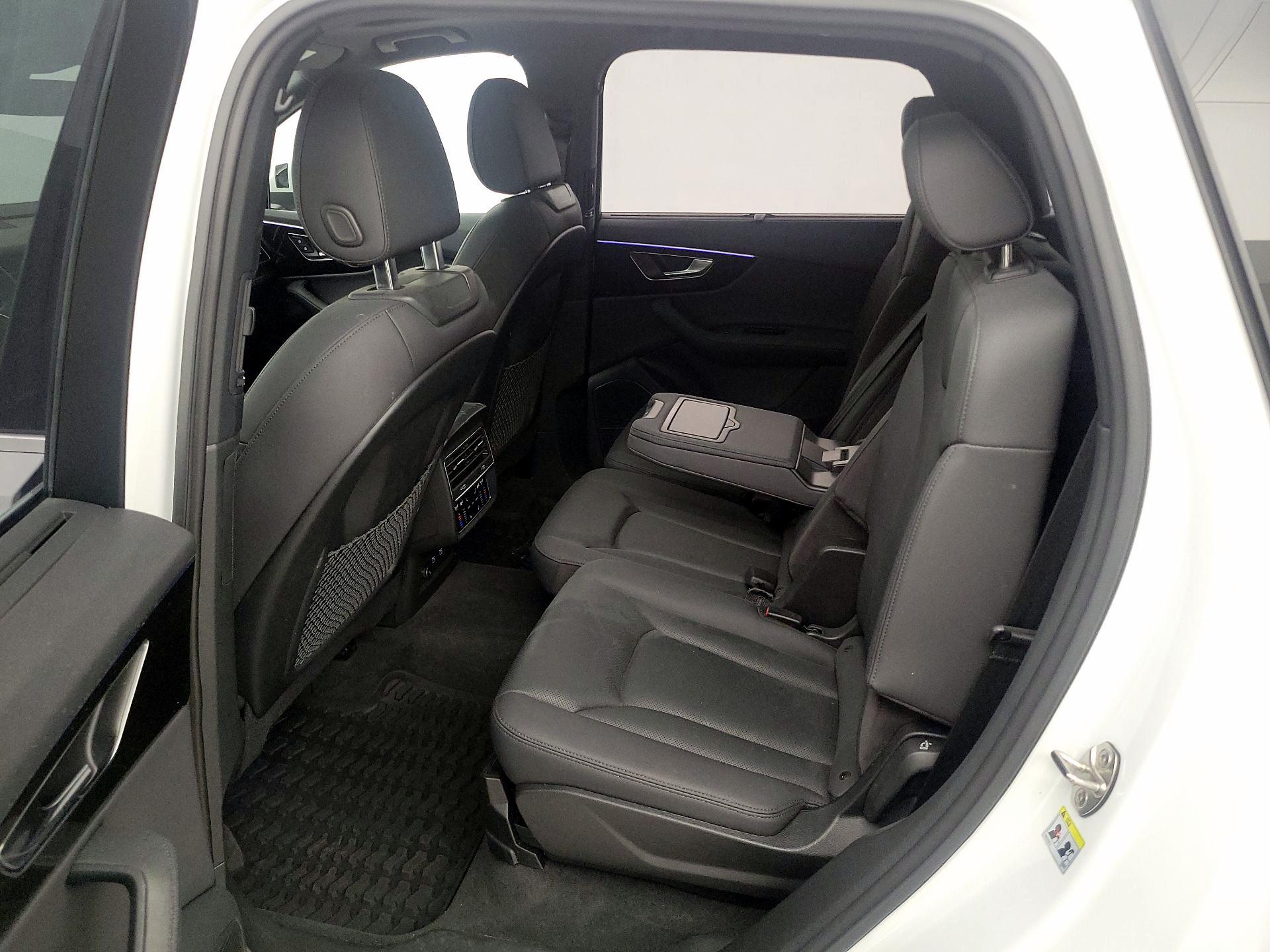 Thumbnail: 2021 Audi Q7 - 20