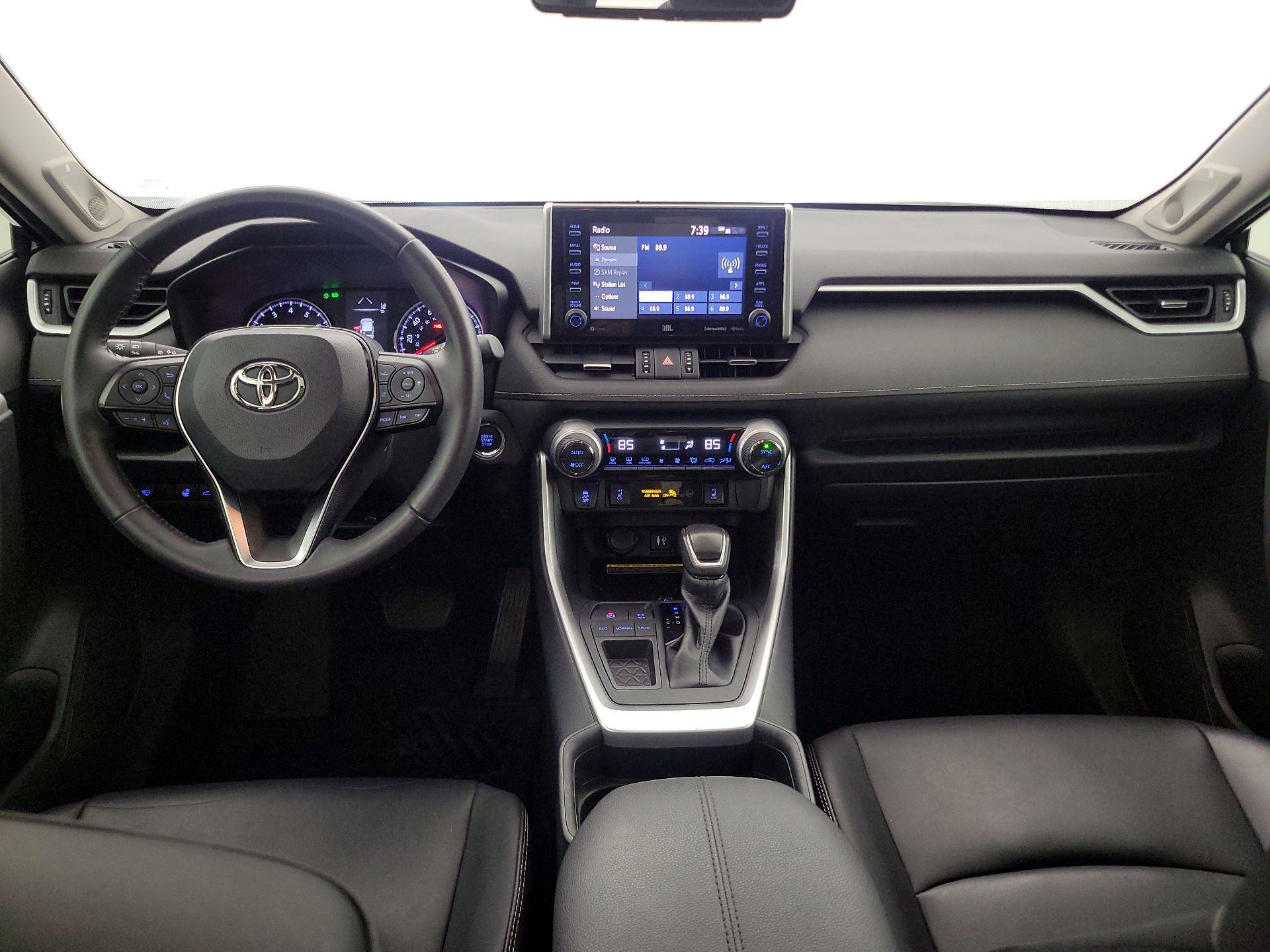 Thumbnail: 2019 Toyota RAV4 - 9
