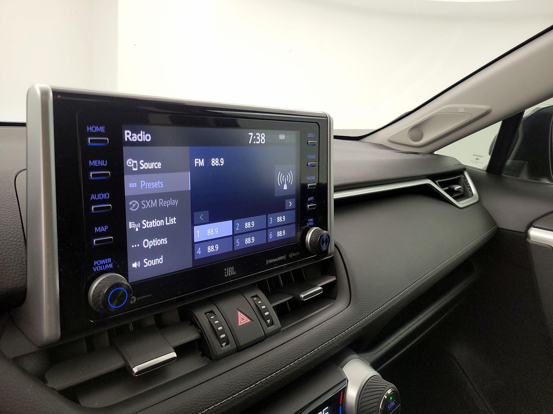 Thumbnail: 2019 Toyota RAV4 - 15