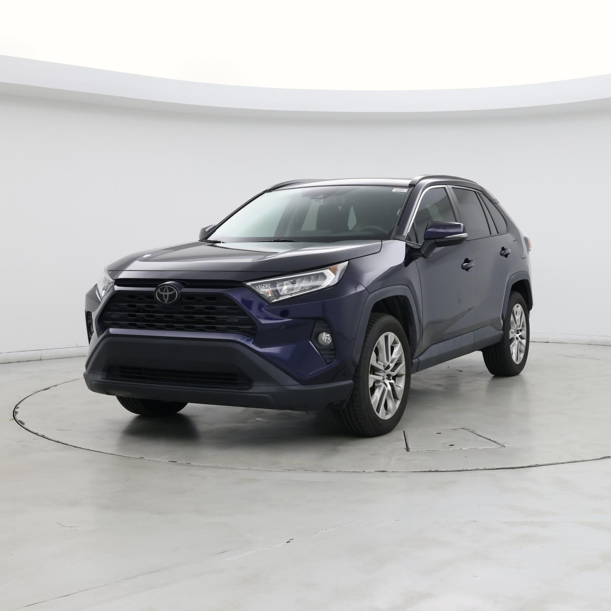 Thumbnail: 2019 Toyota RAV4 - 4
