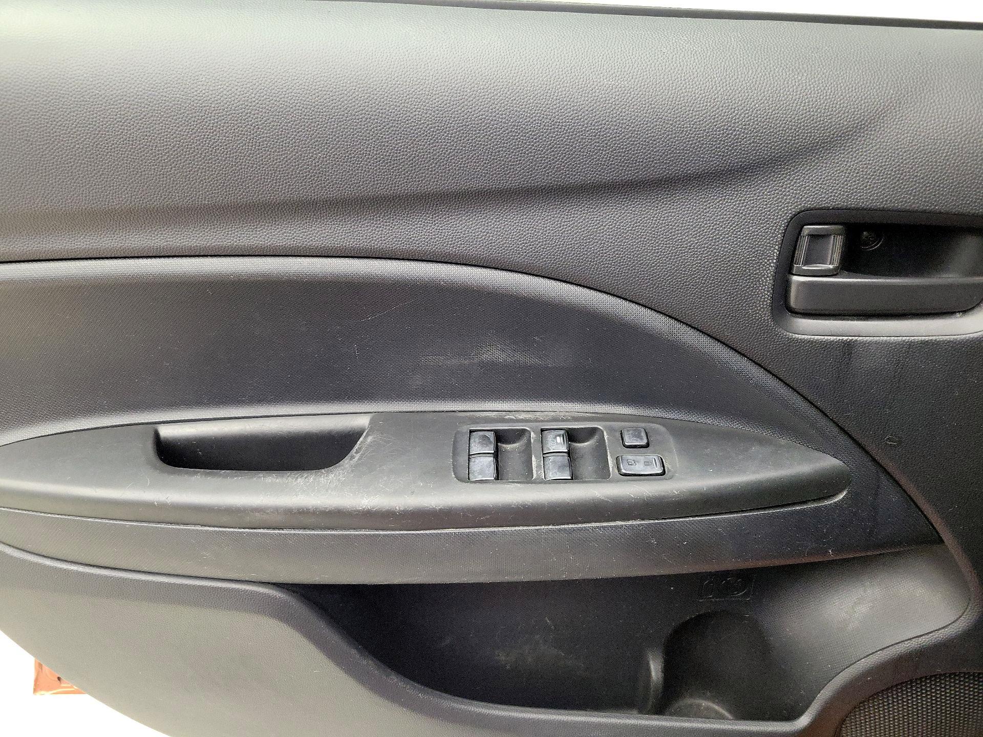 Thumbnail: 2020 Mitsubishi Mirage - 12