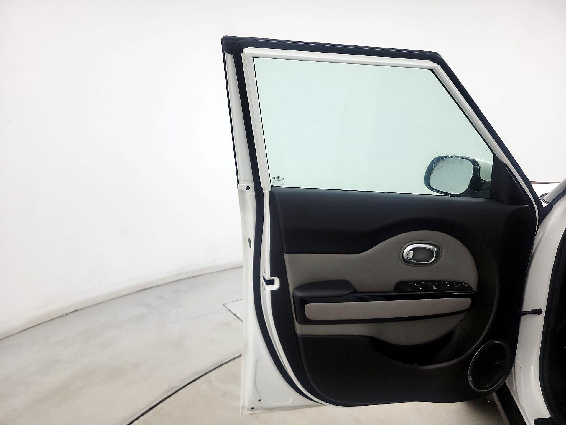 Thumbnail: 2018 Kia Soul - 12