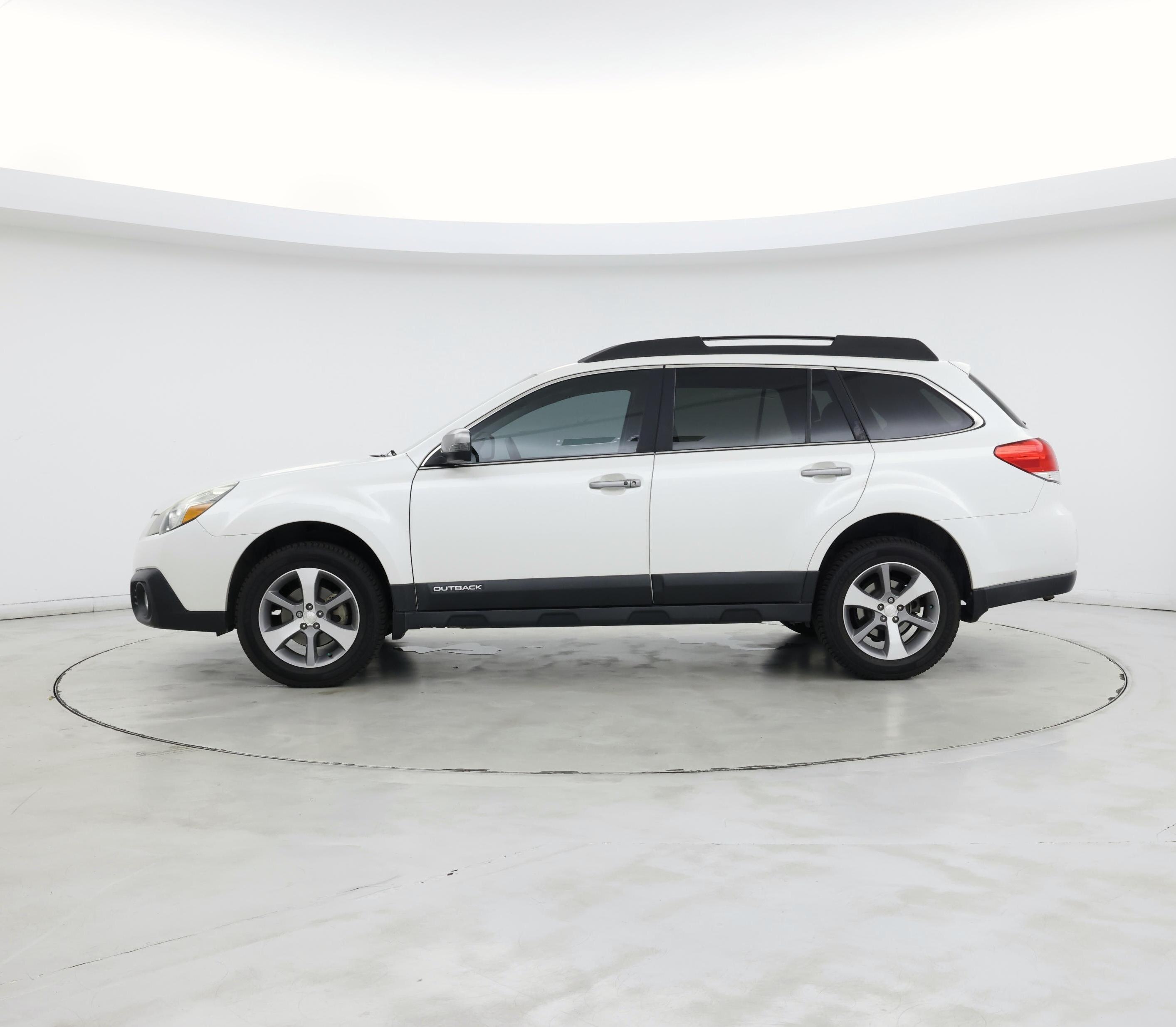 Thumbnail: 2014 Subaru Outback - 3