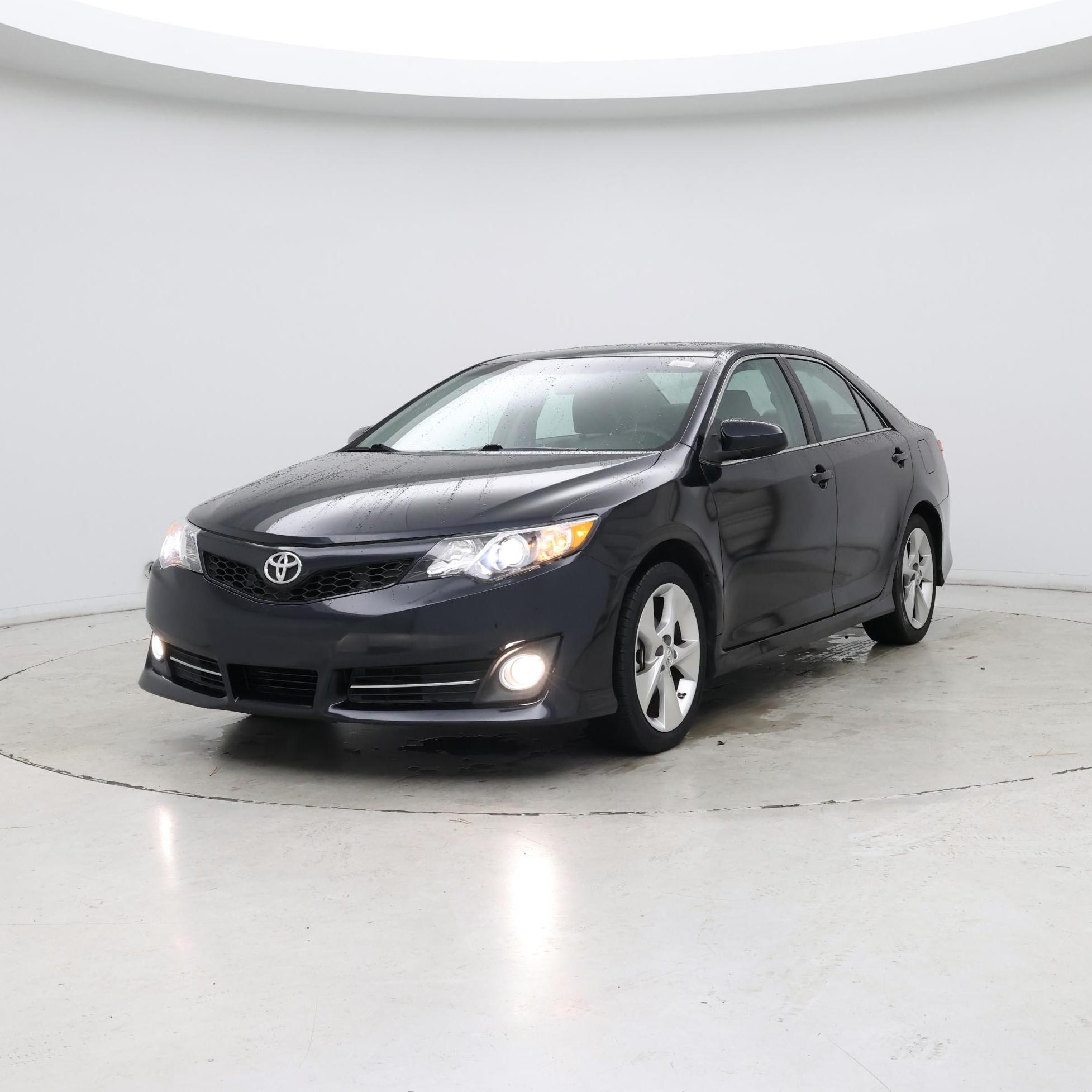 Thumbnail: 2014 Toyota Camry - 4