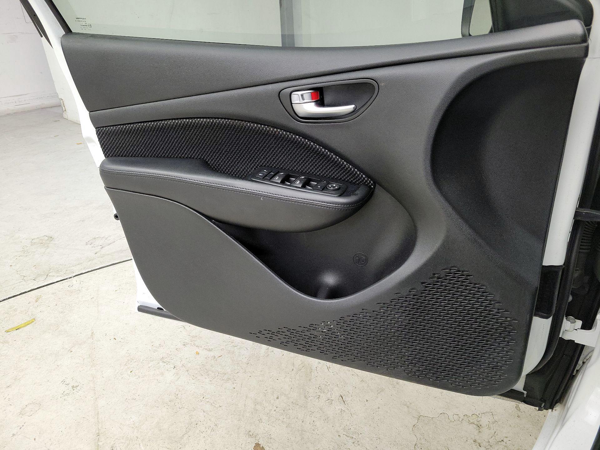 Thumbnail: 2015 Dodge Dart - 12