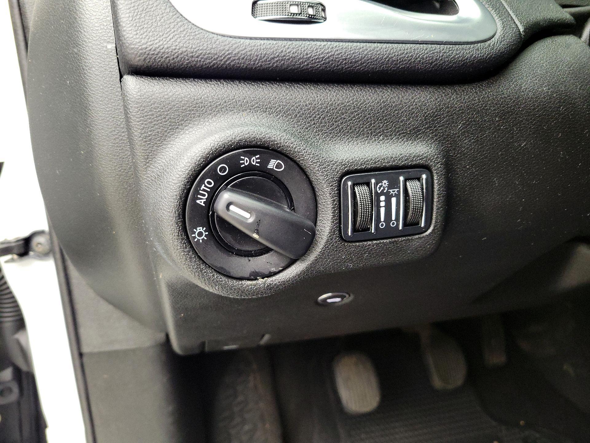 Thumbnail: 2015 Dodge Dart - 13