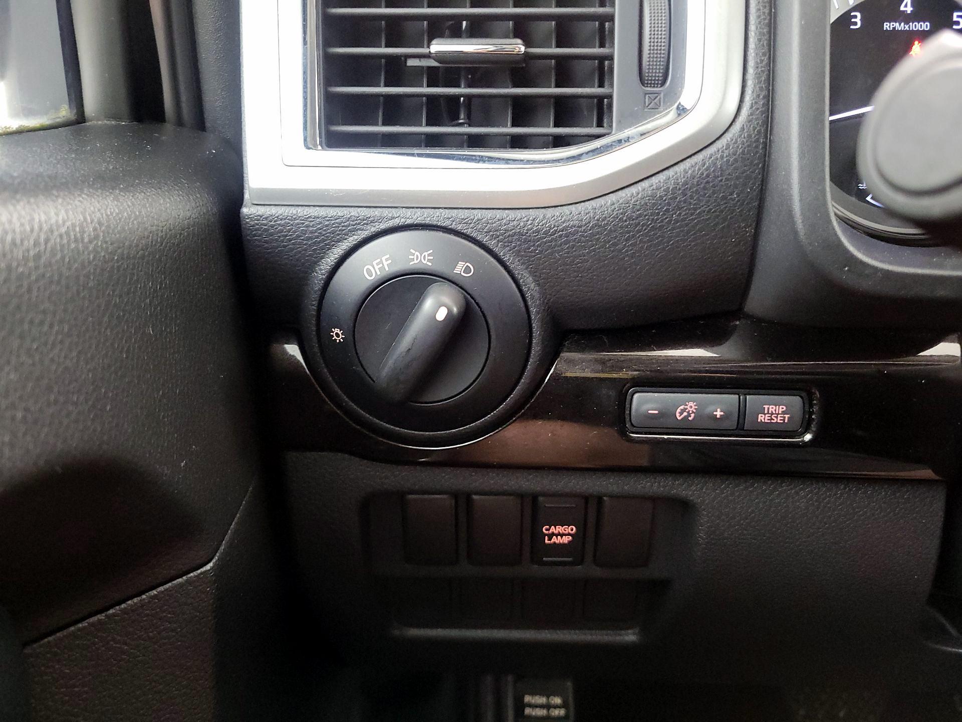 Thumbnail: 2018 Nissan Titan - 13