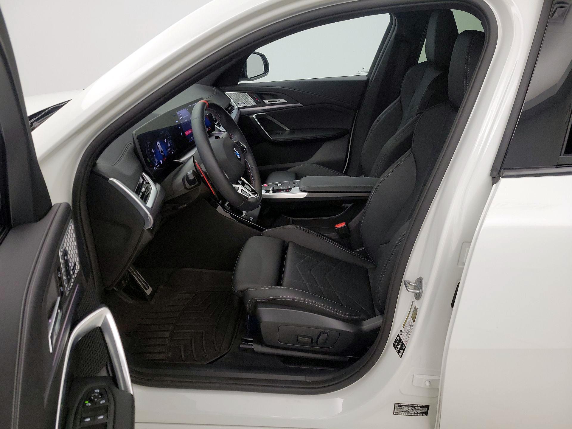 Thumbnail: 2025 BMW X2 - 11