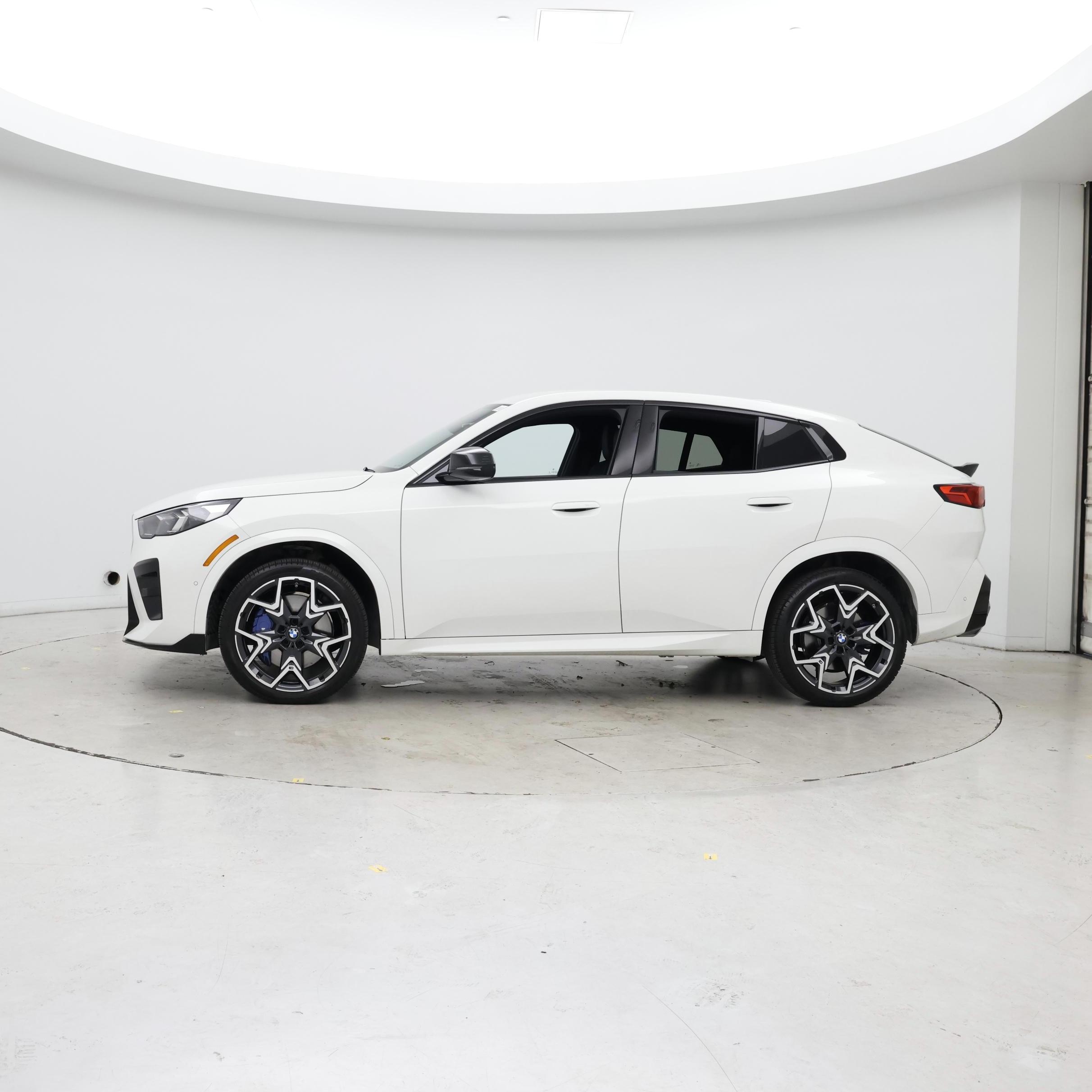 Thumbnail: 2025 BMW X2 - 3