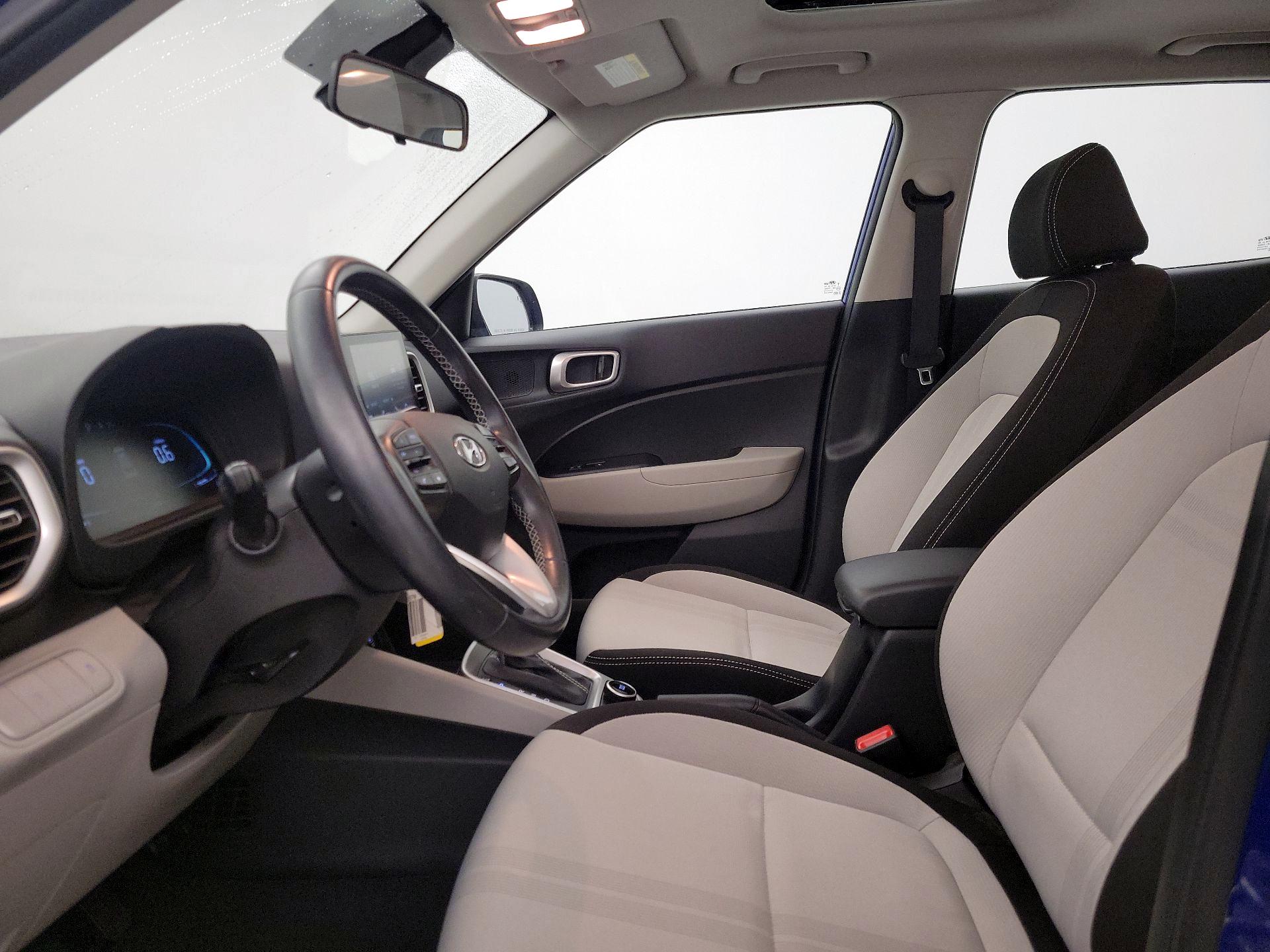 Thumbnail: 2023 Hyundai Venue - 11