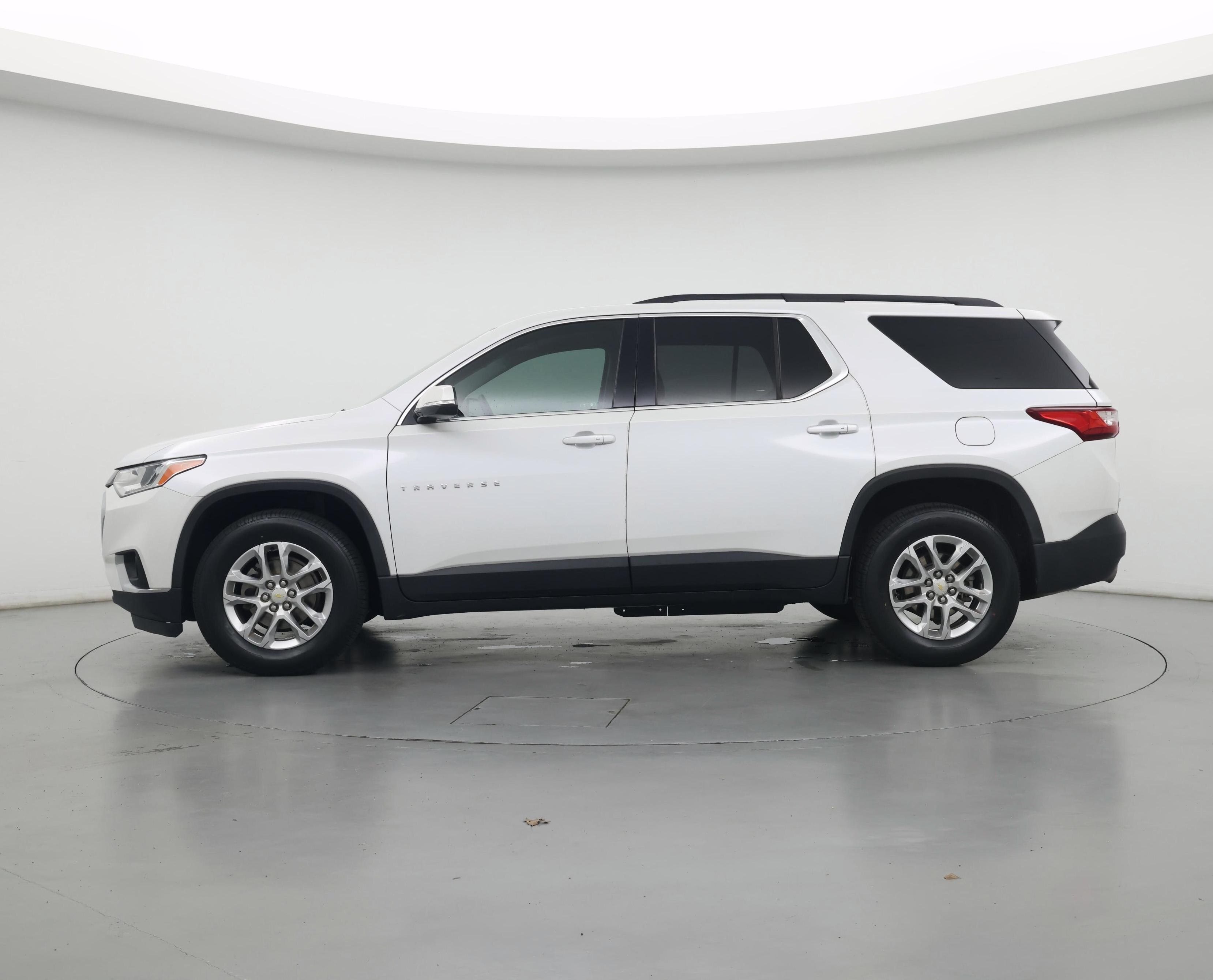 Thumbnail: 2019 Chevrolet Traverse - 3