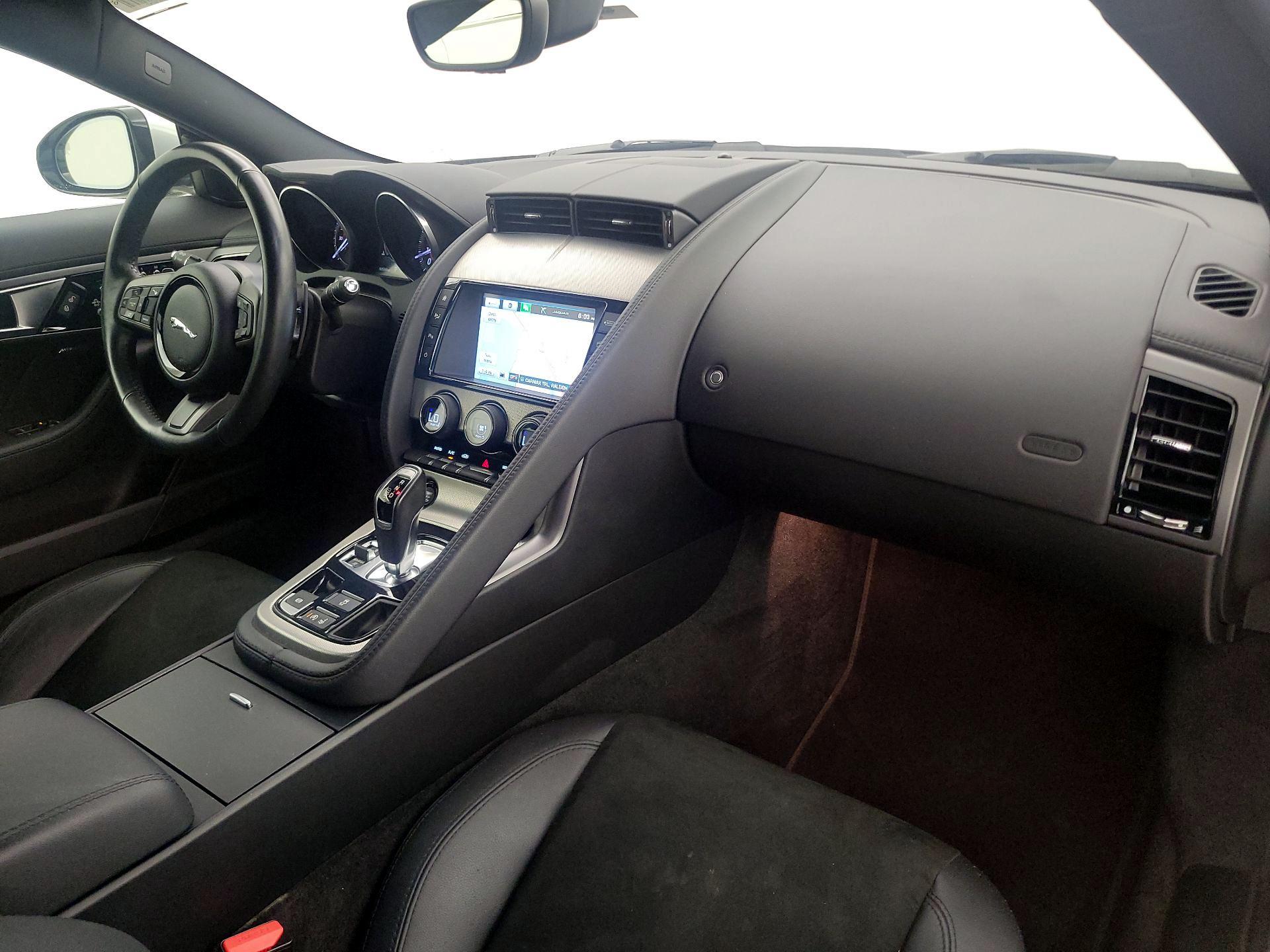 Thumbnail: 2016 Jaguar F-Type - 9