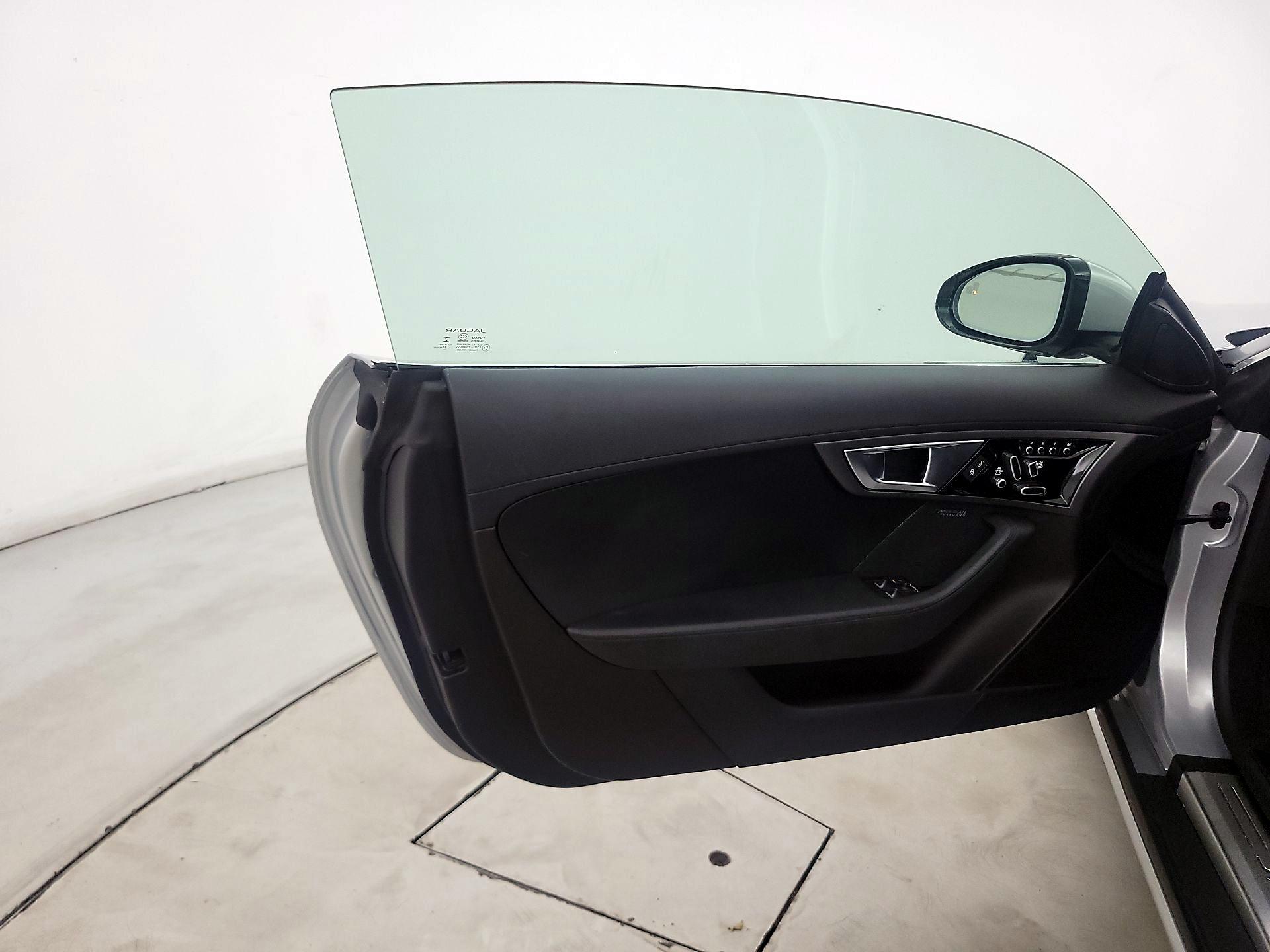 Thumbnail: 2016 Jaguar F-Type - 12