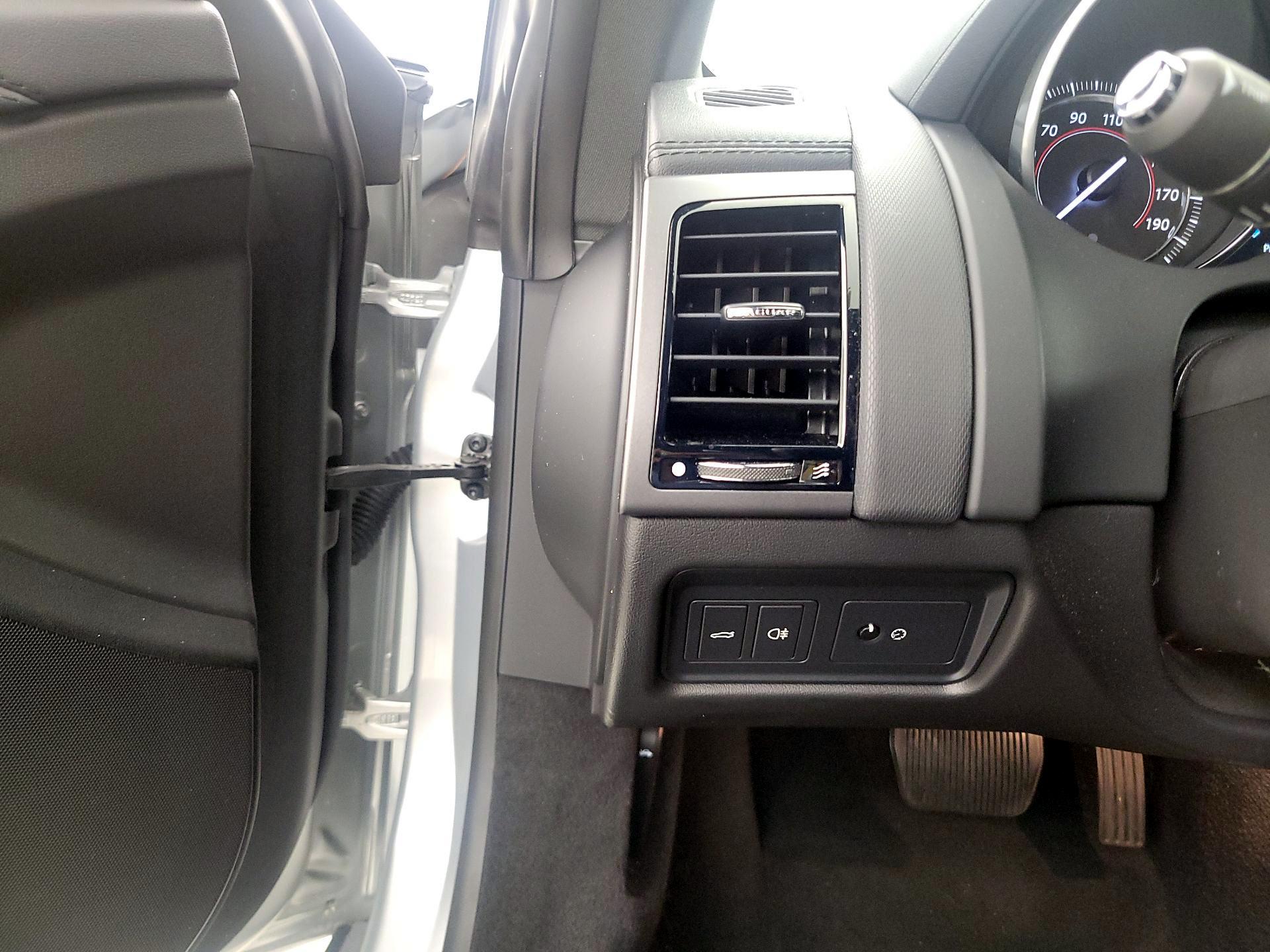 Thumbnail: 2016 Jaguar F-Type - 13