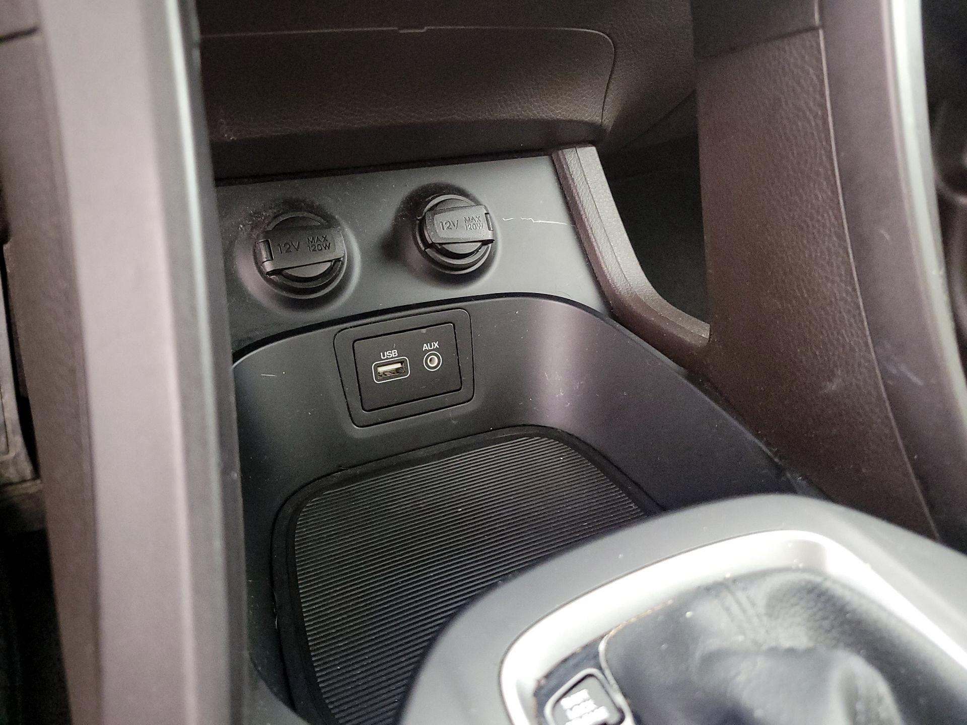 Thumbnail: 2017 Hyundai Santa Fe - 19