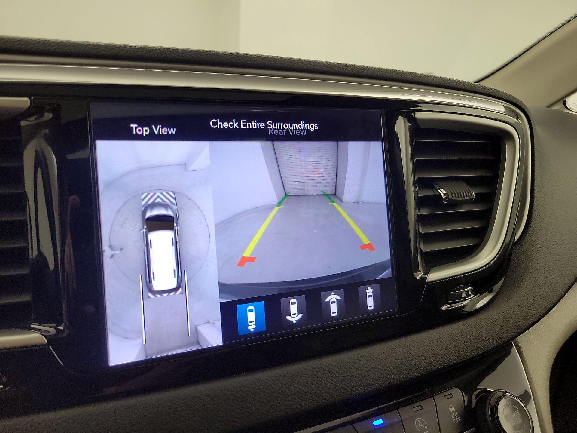 Thumbnail: 2020 Chrysler Pacifica - 15