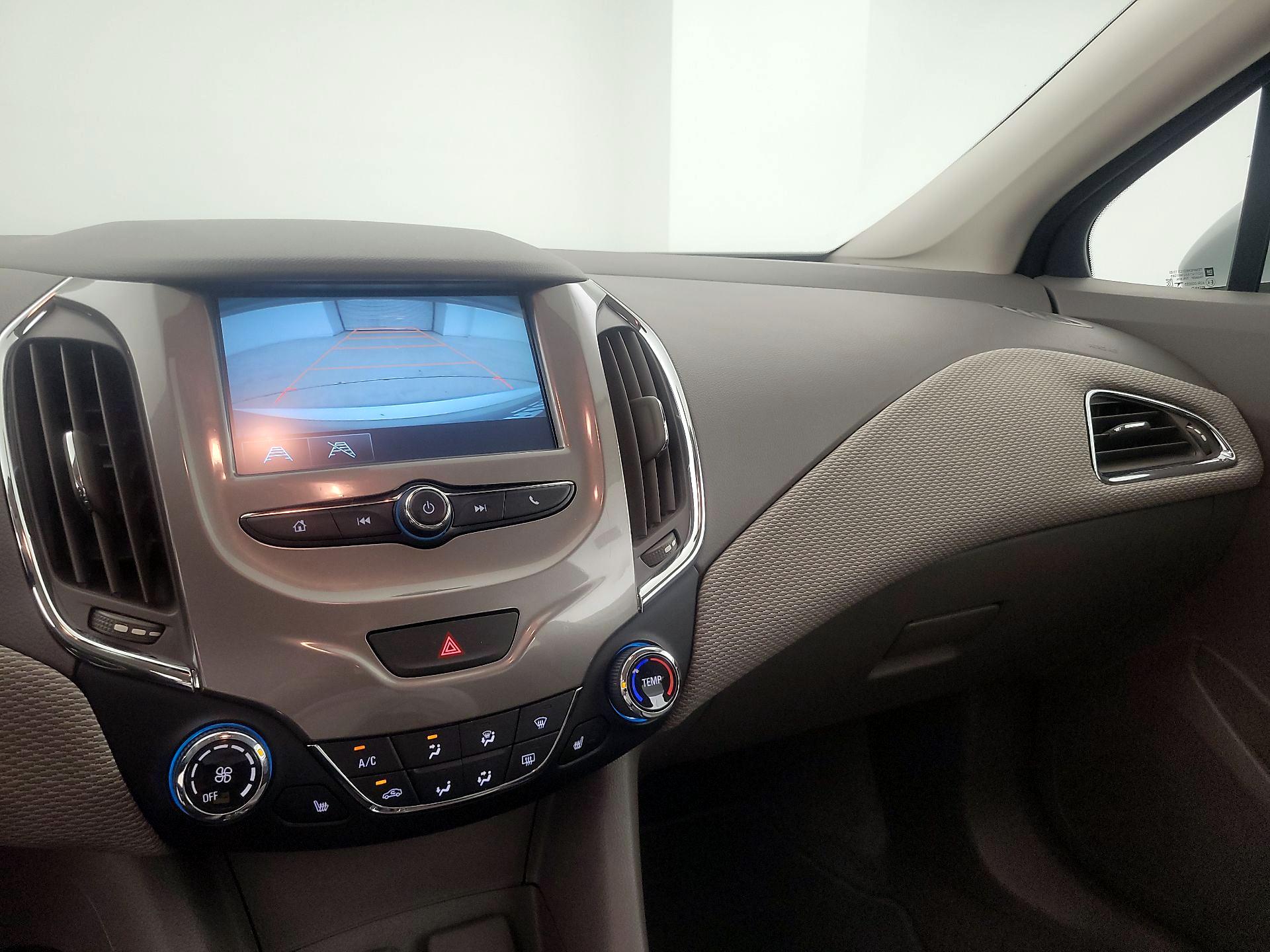 Thumbnail: 2017 Chevrolet Cruze - 14