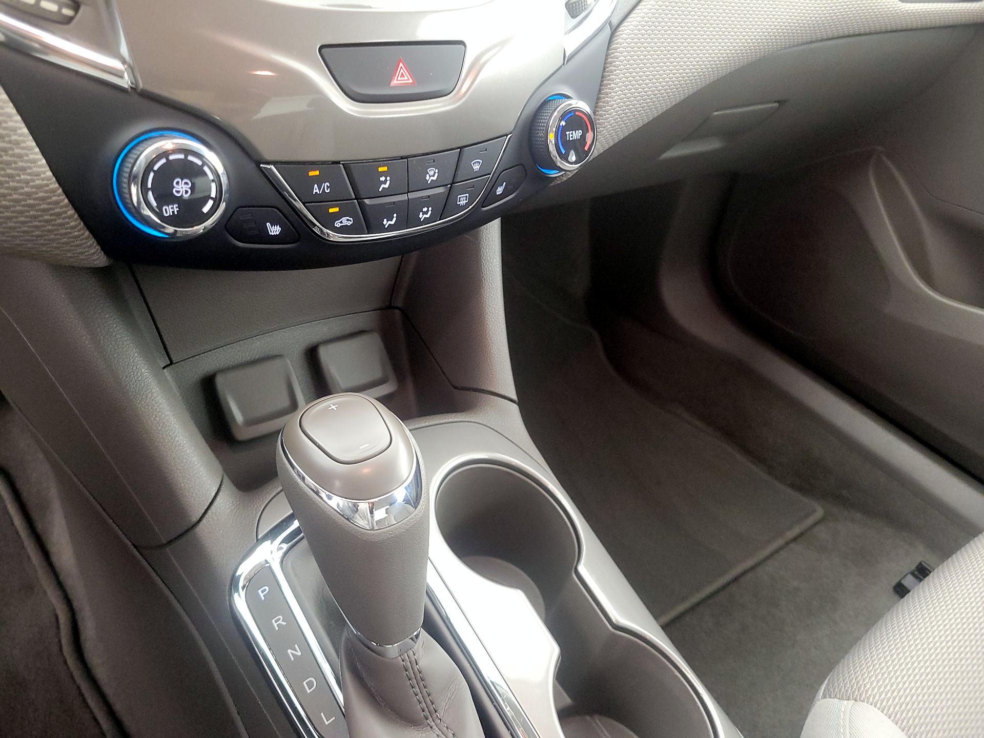 Thumbnail: 2017 Chevrolet Cruze - 16