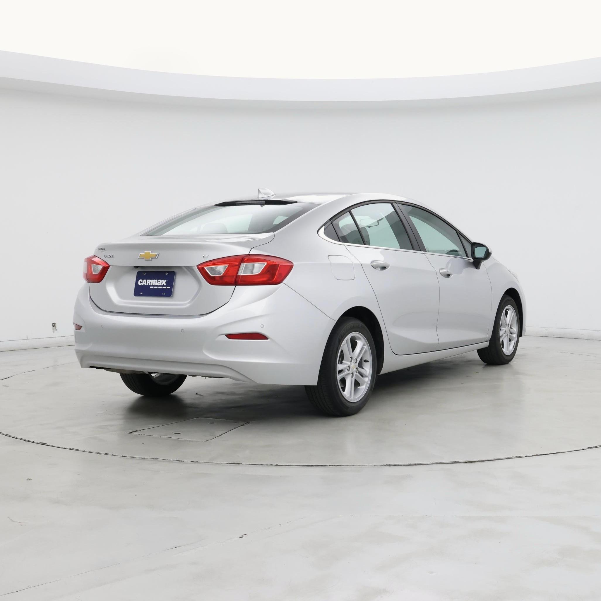 Thumbnail: 2017 Chevrolet Cruze - 8