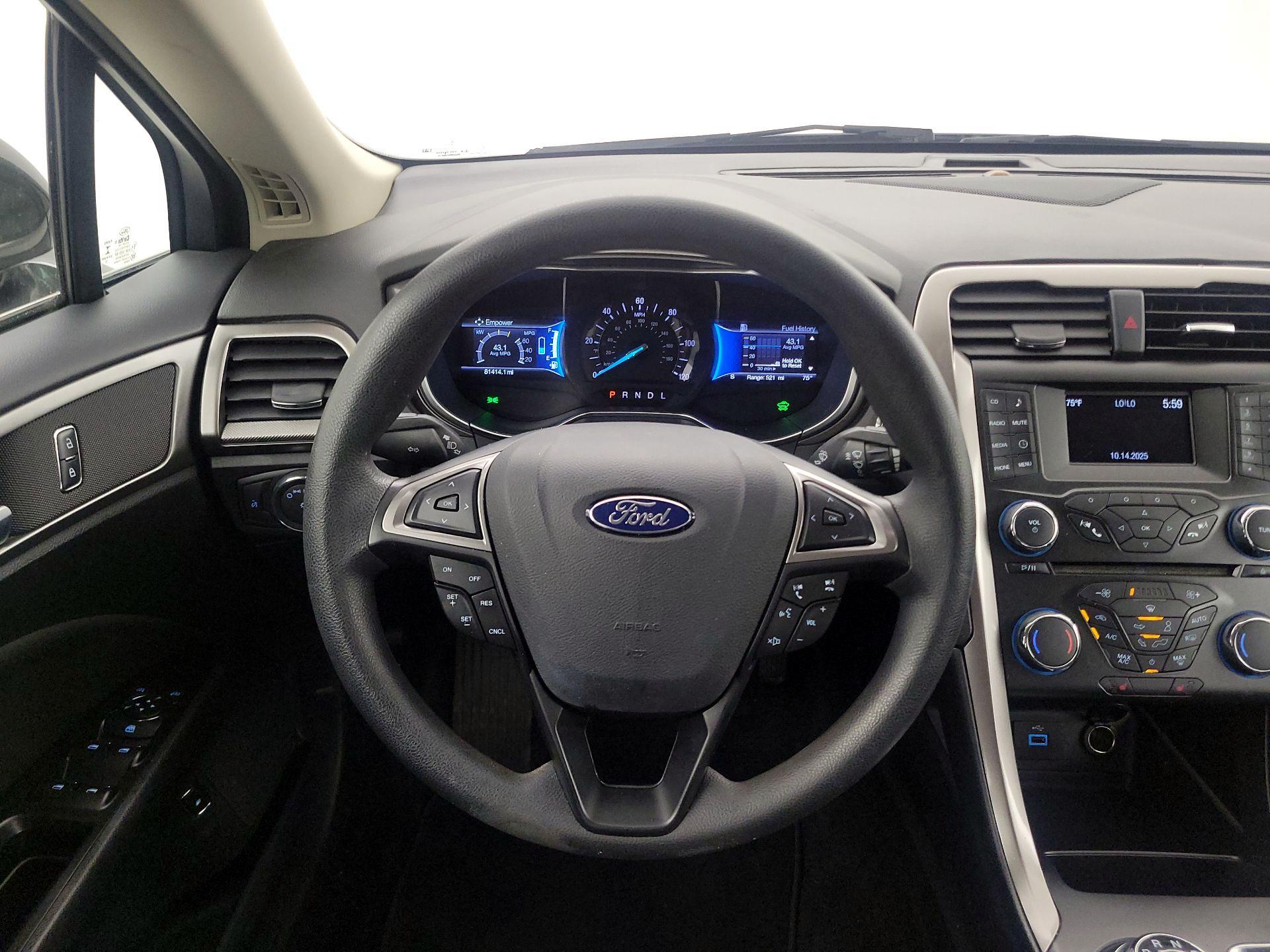 Thumbnail: 2017 Ford Fusion - 10