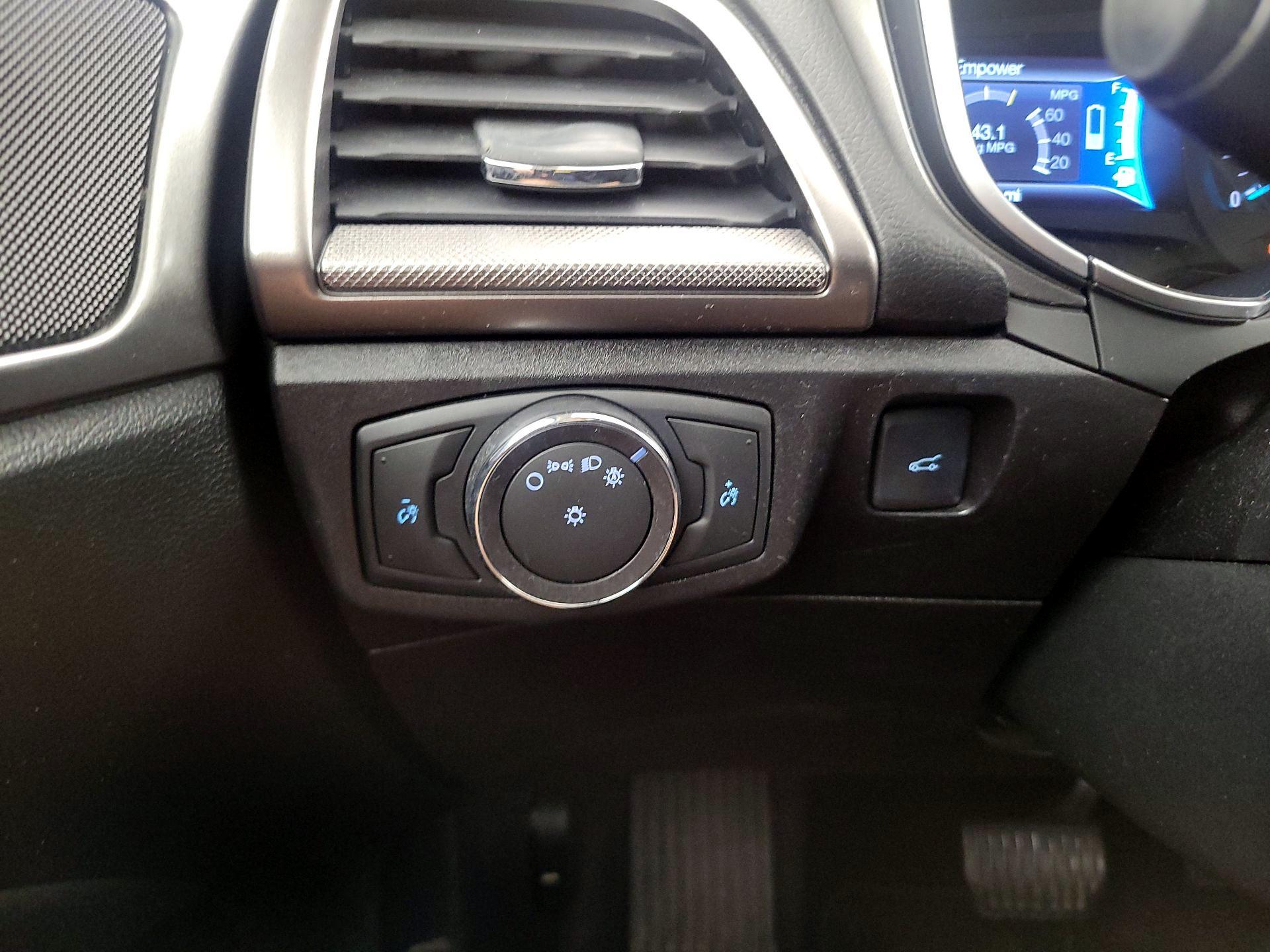 Thumbnail: 2017 Ford Fusion - 13